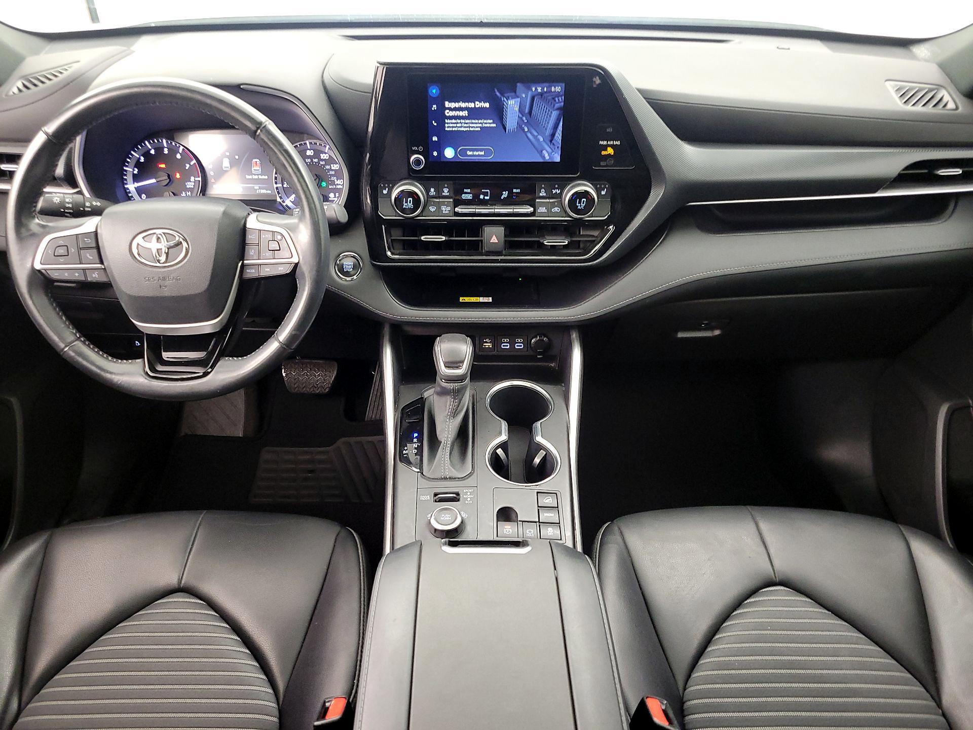 Thumbnail: 2023 Toyota Highlander - 9