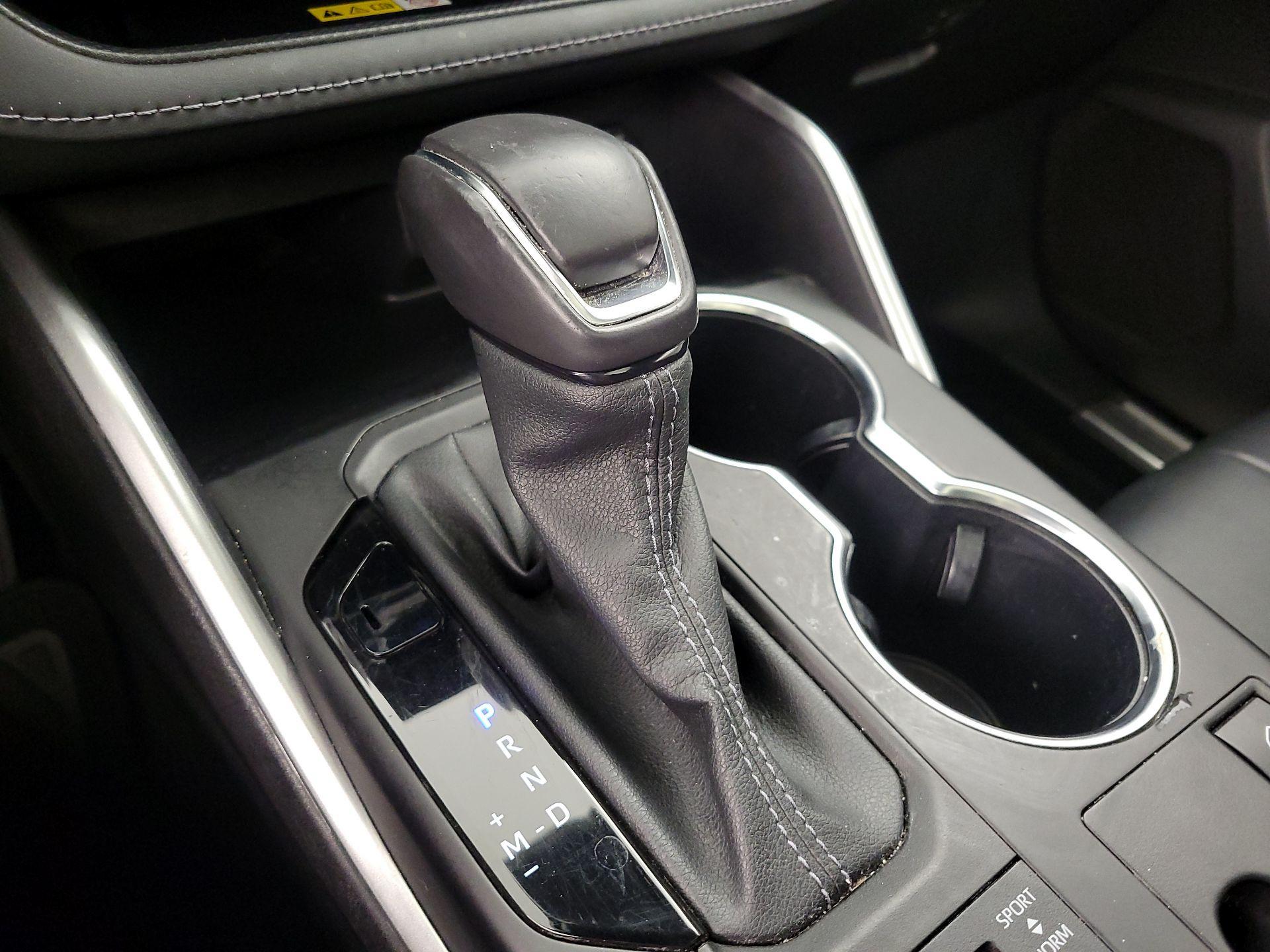 Thumbnail: 2023 Toyota Highlander - 17