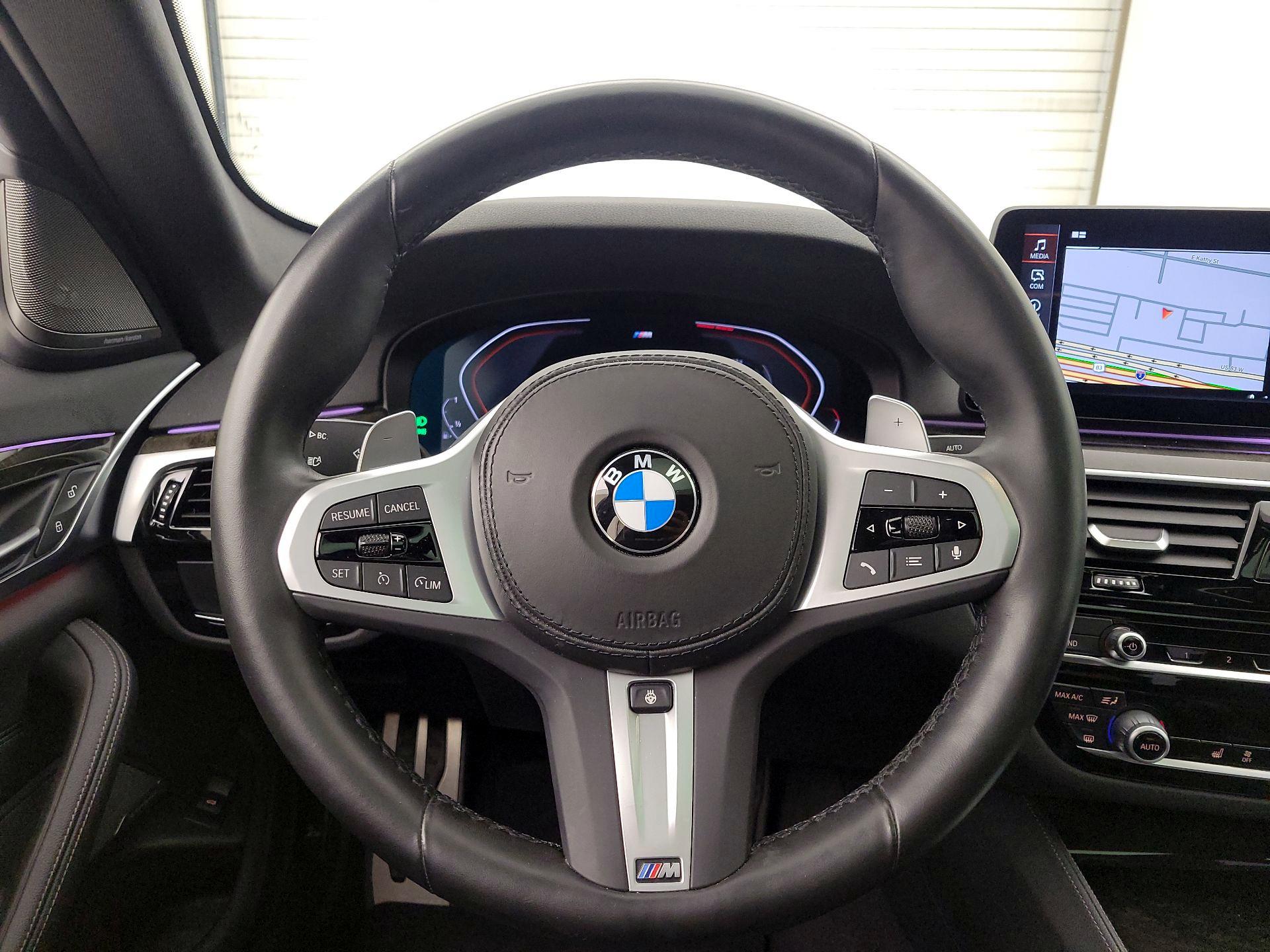 Thumbnail: 2022 BMW 5 Series - 10