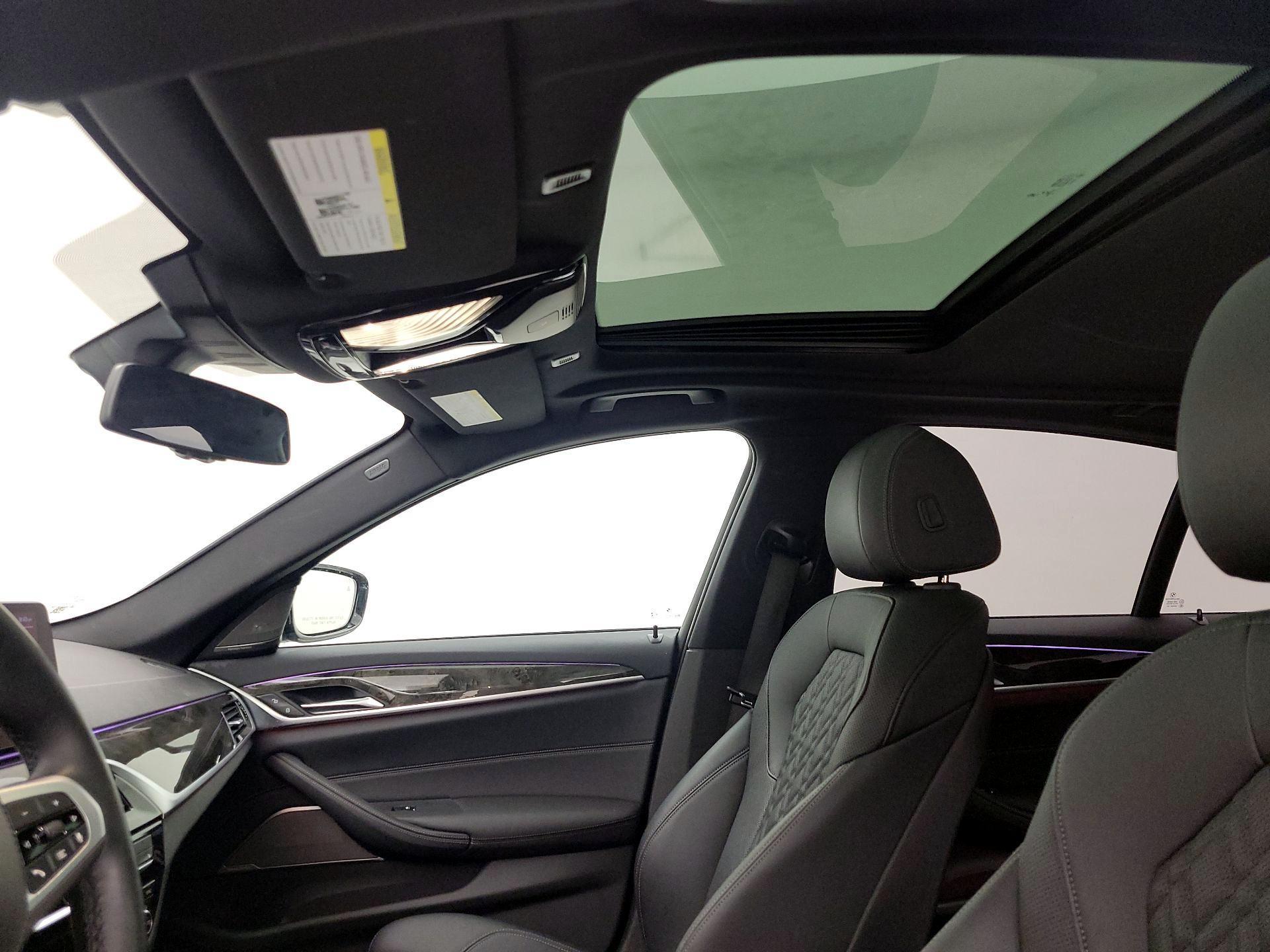 Thumbnail: 2022 BMW 5 Series - 20