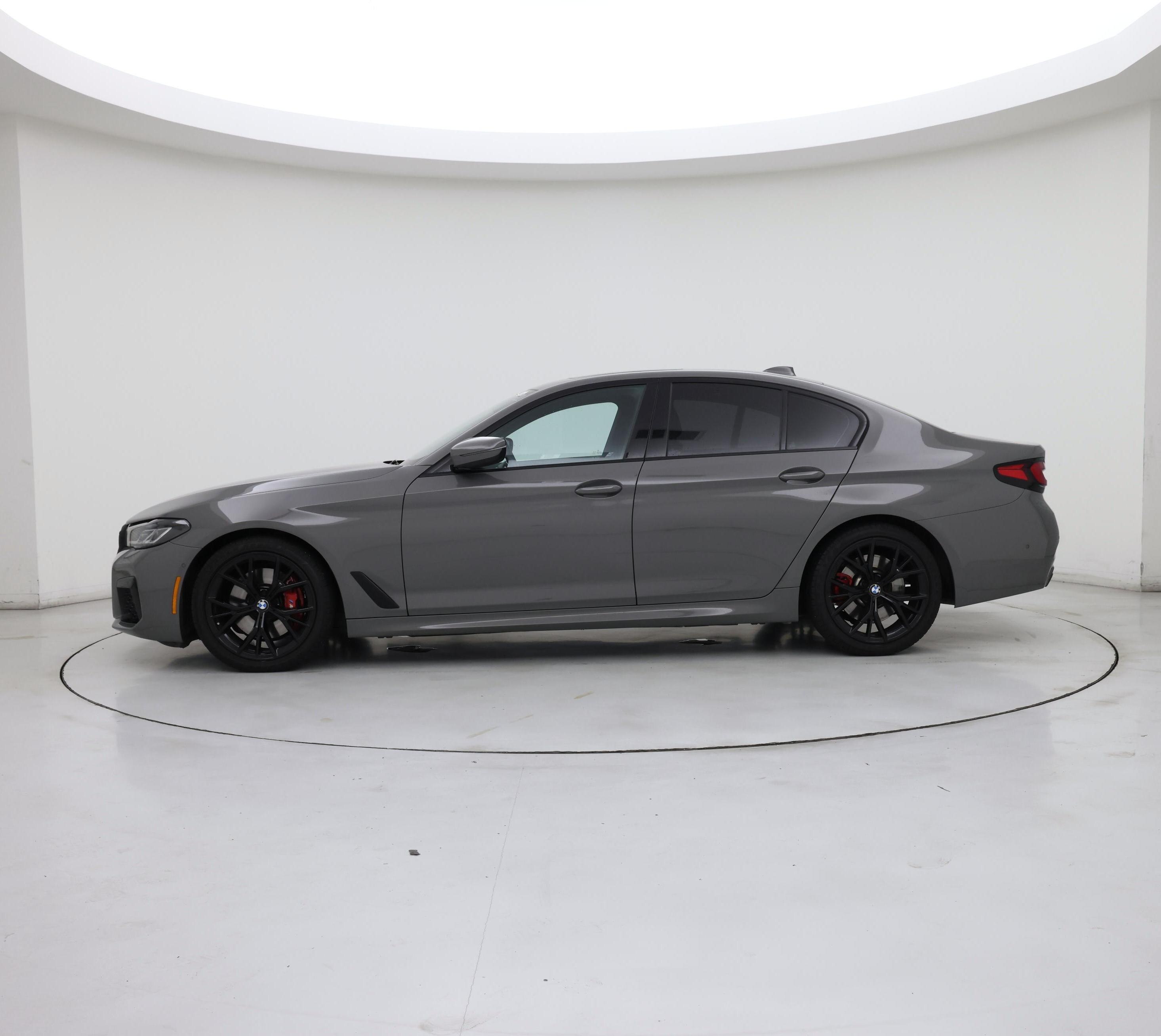 Thumbnail: 2022 BMW 5 Series - 3