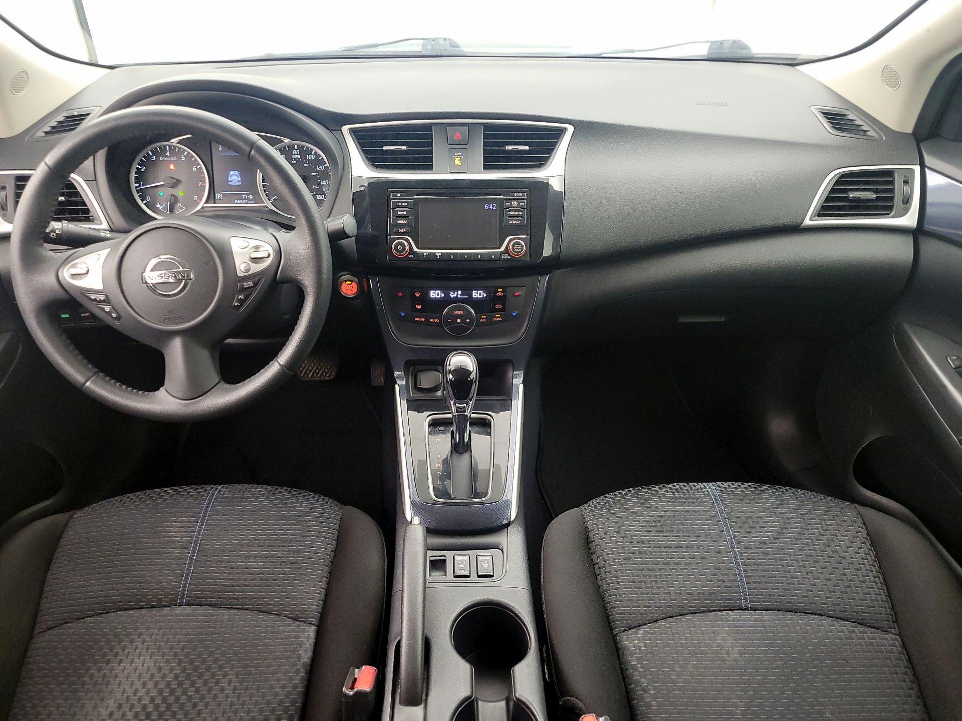 Thumbnail: 2018 Nissan Sentra - 9