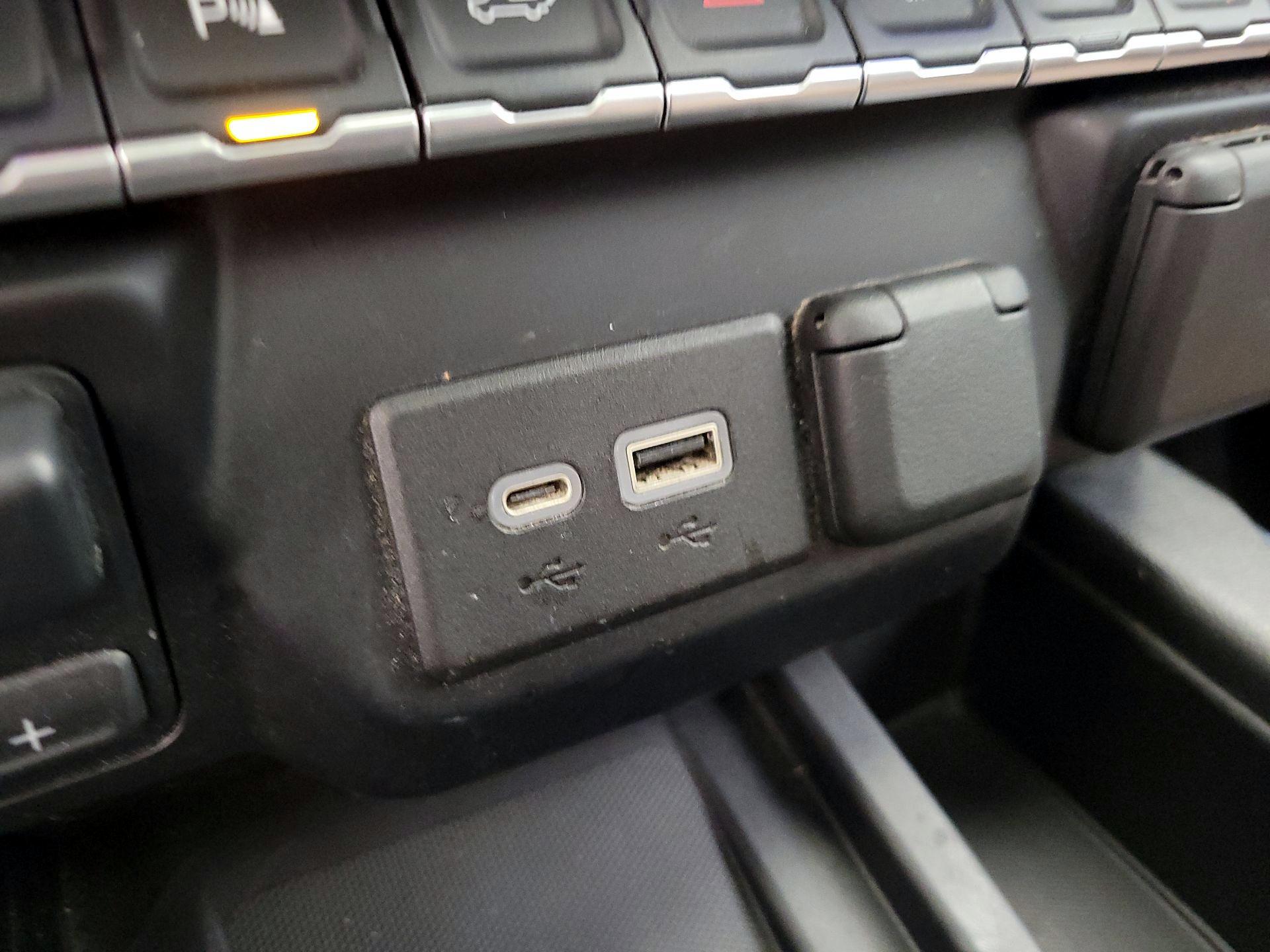 Thumbnail: 2021 Chevrolet Silverado 2500 - 19