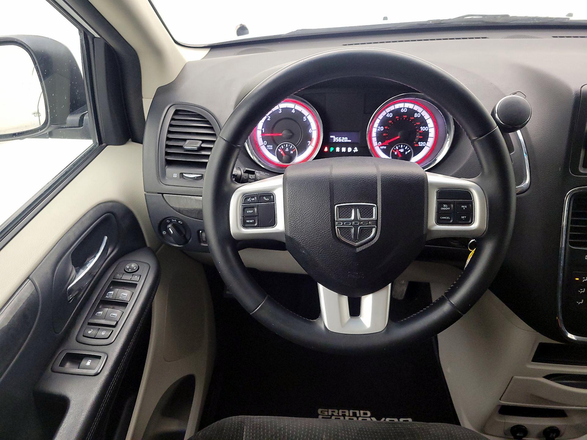 Thumbnail: 2017 Dodge Grand Caravan - 10