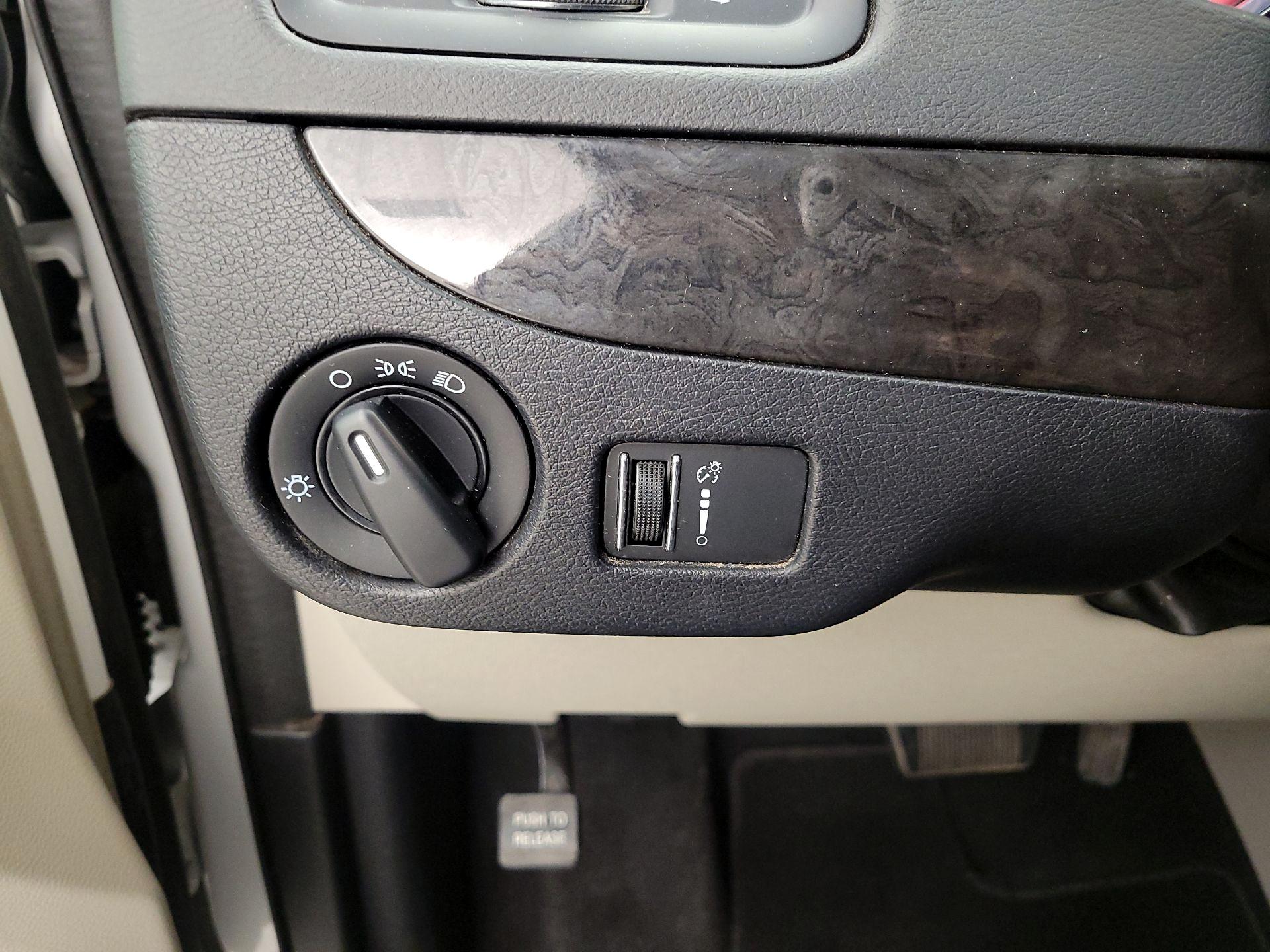 Thumbnail: 2017 Dodge Grand Caravan - 13