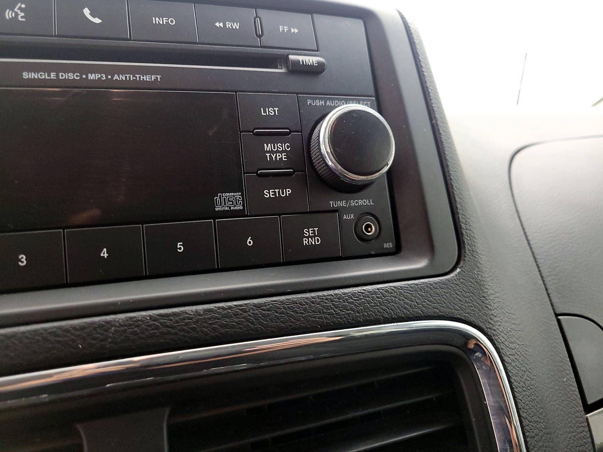 Thumbnail: 2017 Dodge Grand Caravan - 17