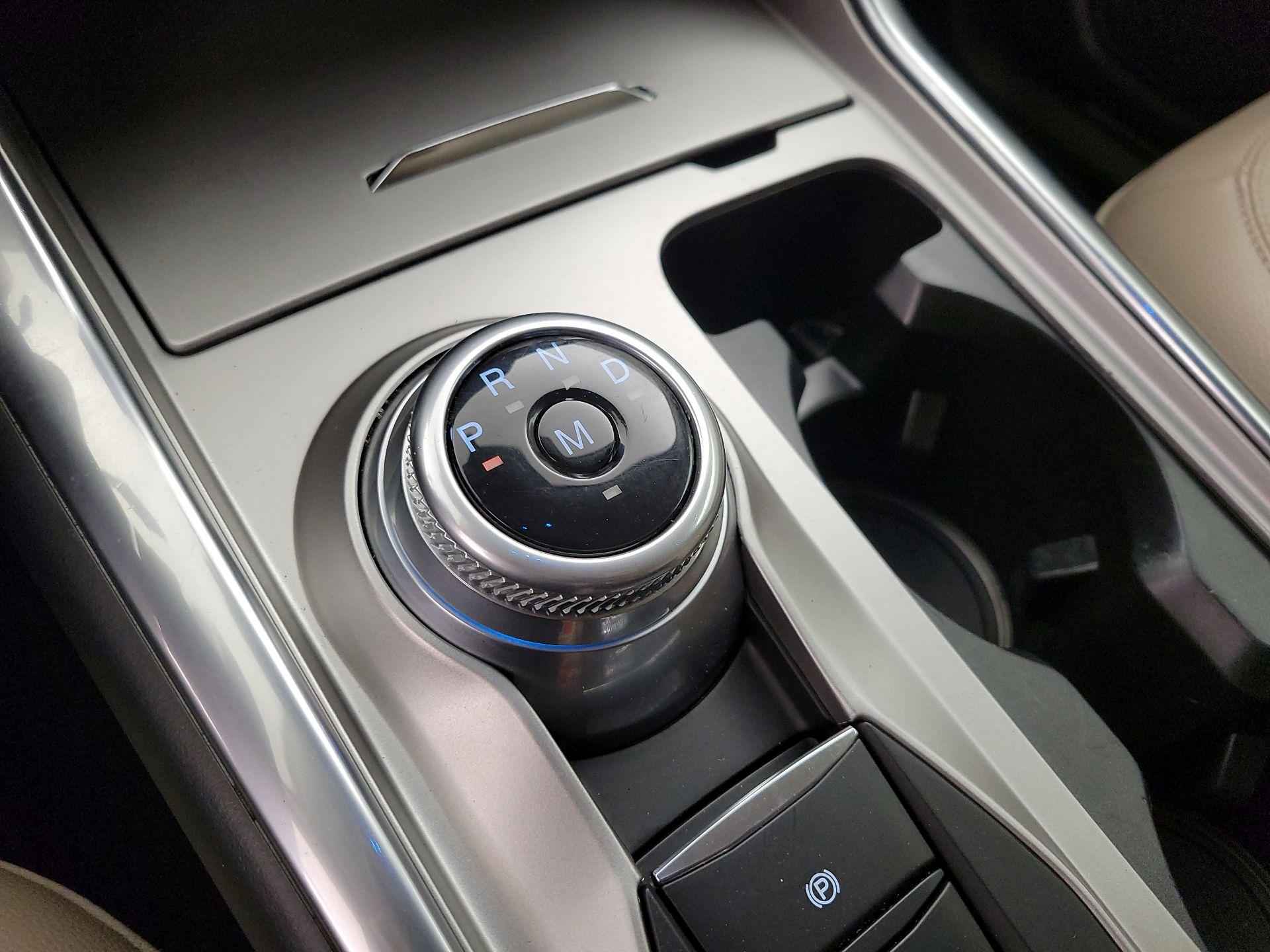 Thumbnail: 2021 Ford Explorer - 18