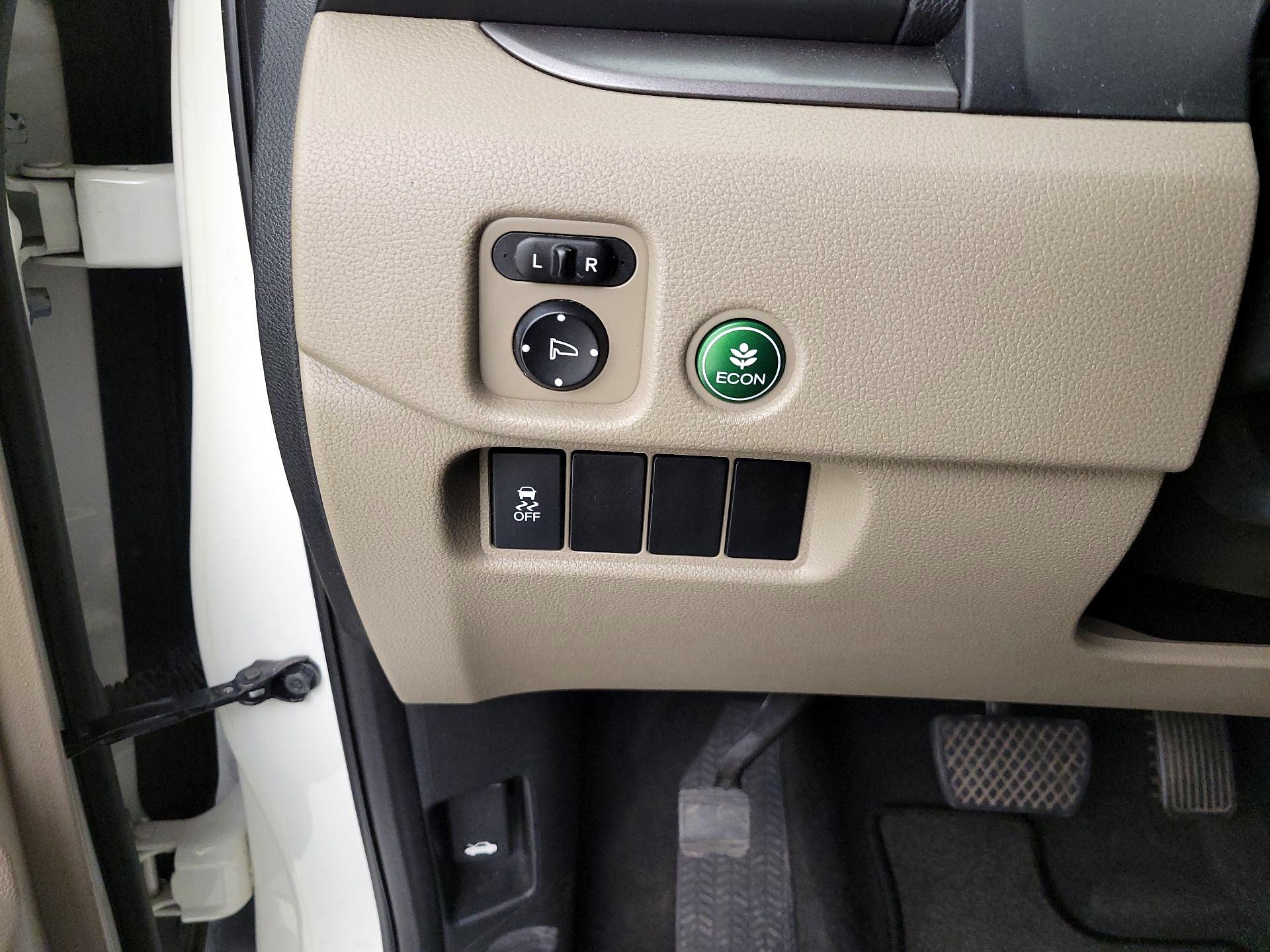 Thumbnail: 2016 Honda Pilot - 11