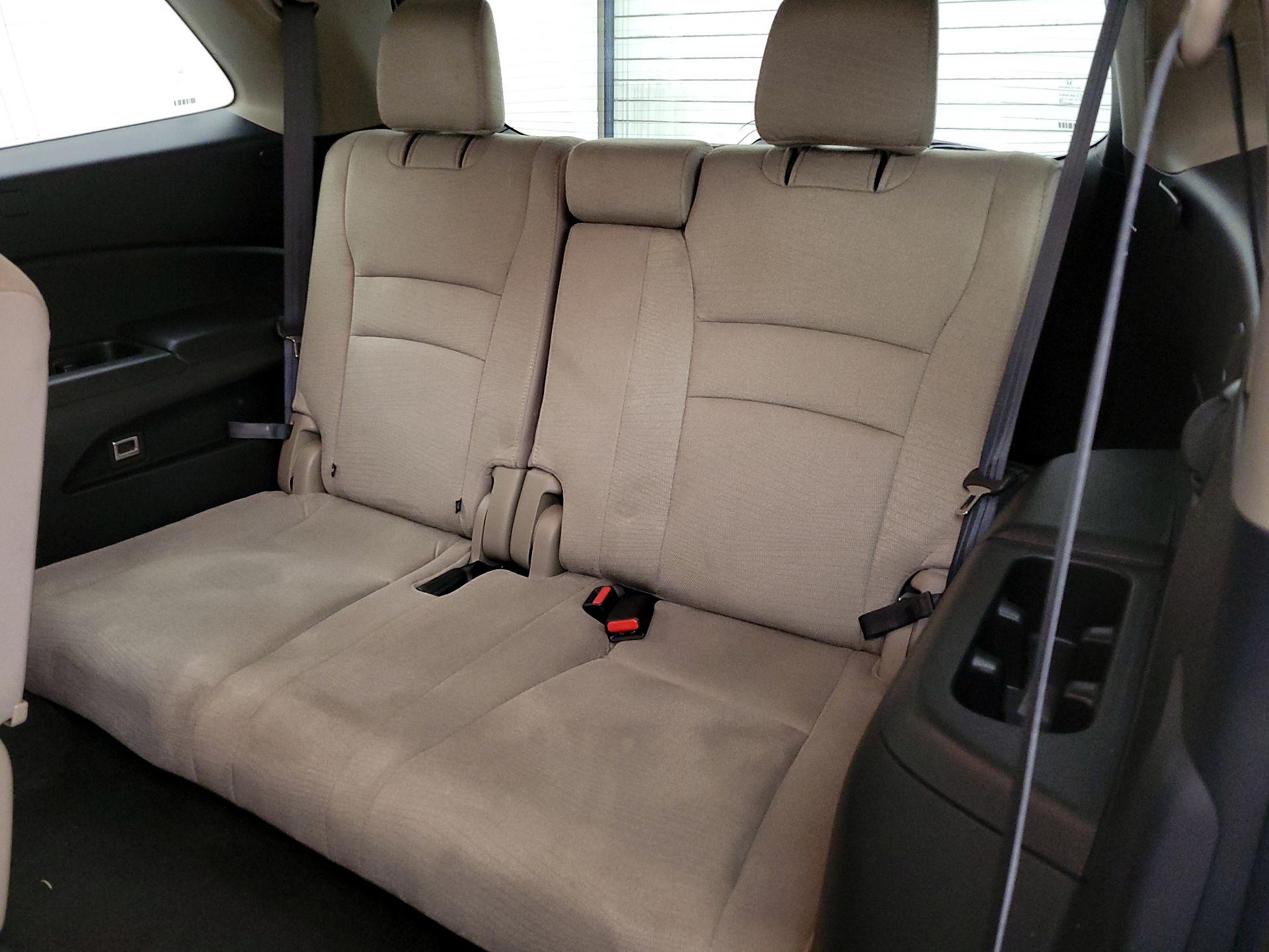 Thumbnail: 2016 Honda Pilot - 18