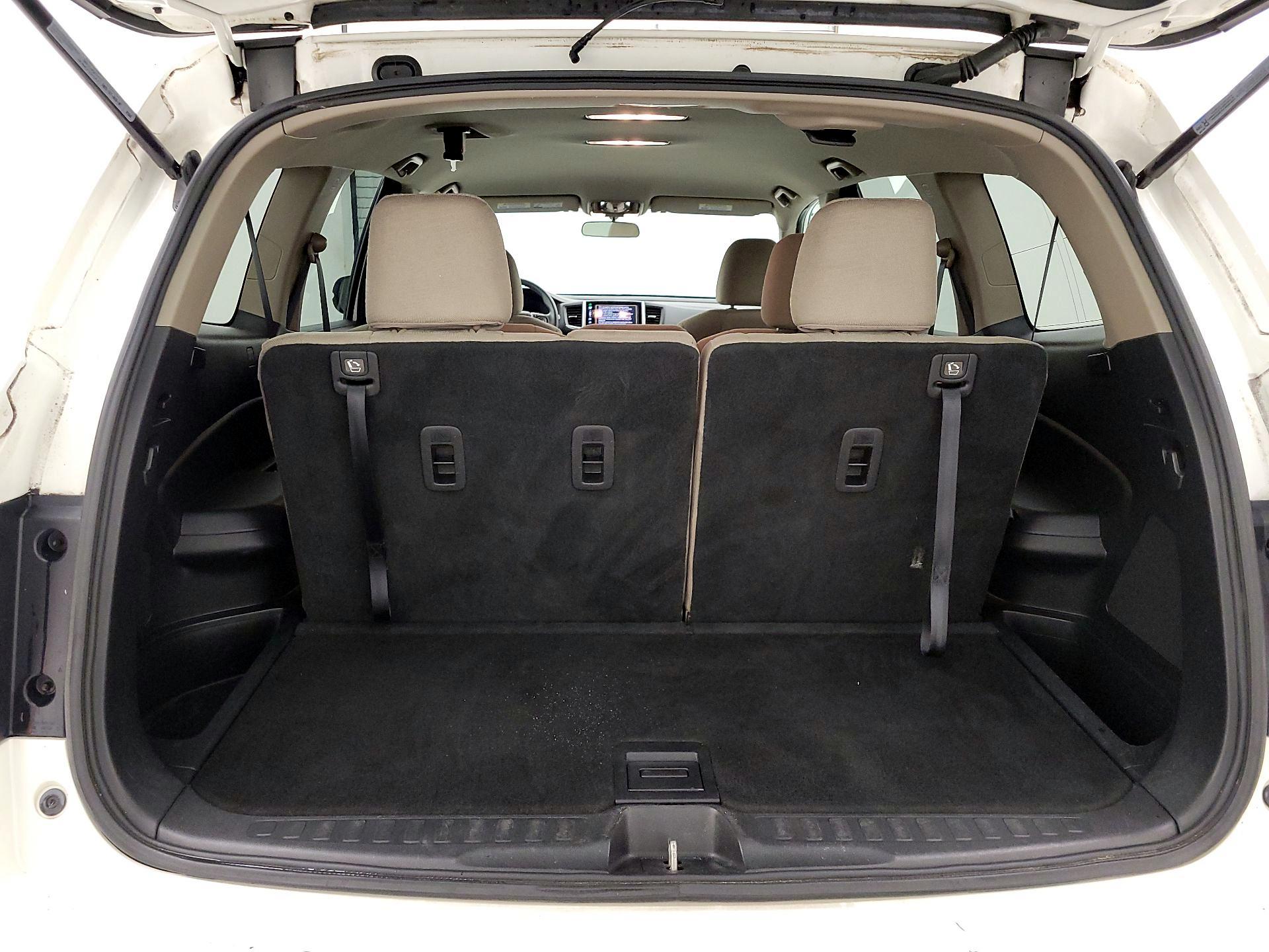 Thumbnail: 2016 Honda Pilot - 19