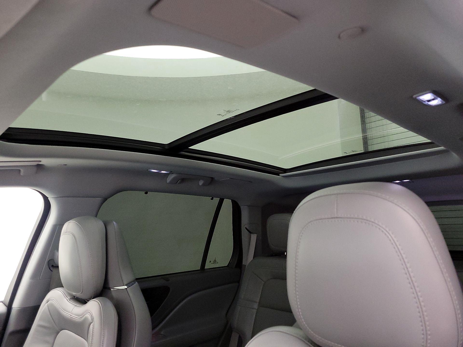 Thumbnail: 2020 Lincoln Aviator - 20