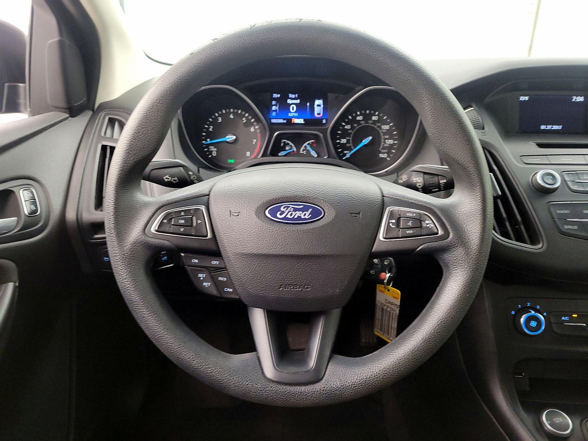 Thumbnail: 2017 Ford Focus - 10