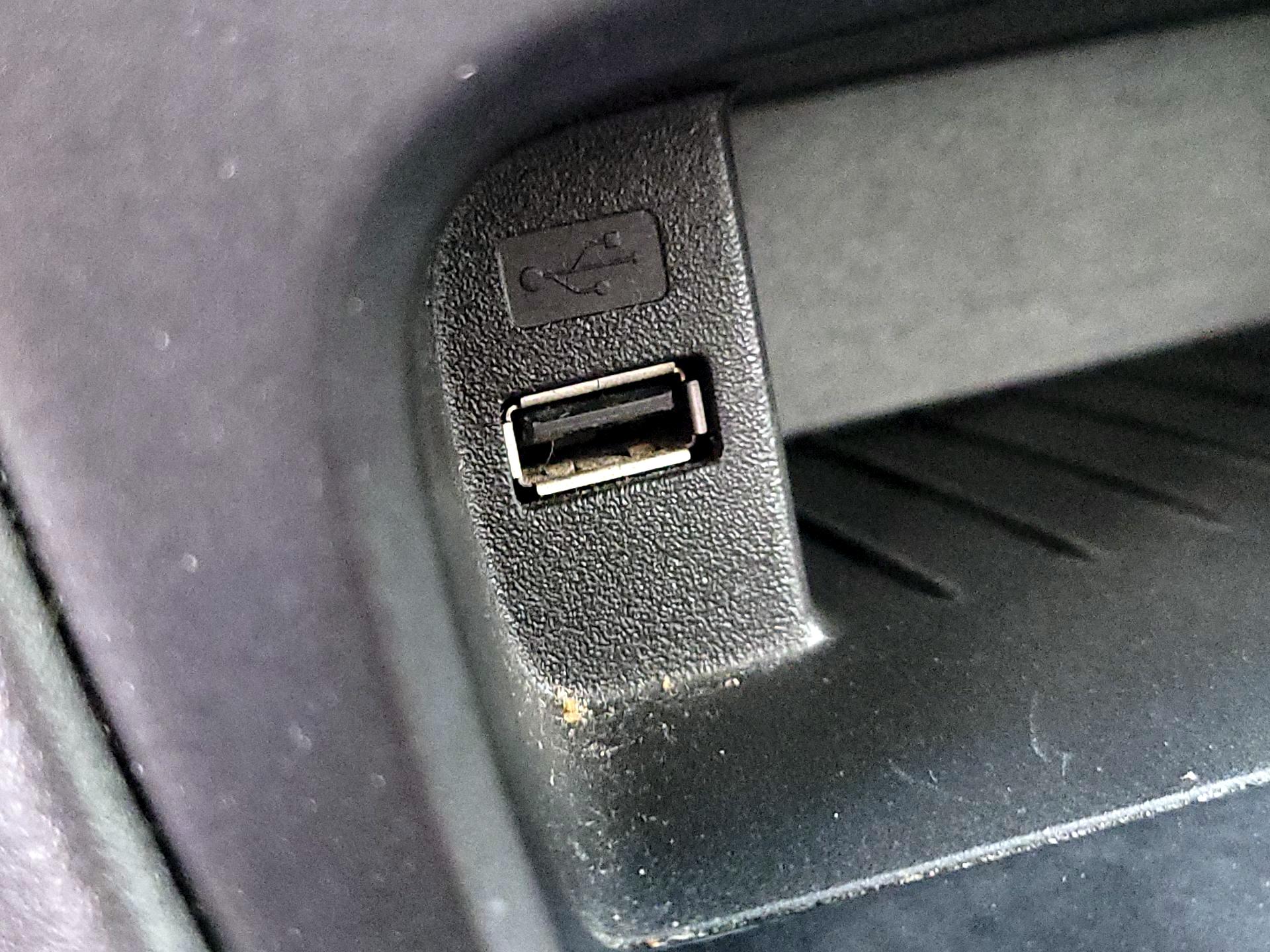 Thumbnail: 2017 Ford Focus - 18