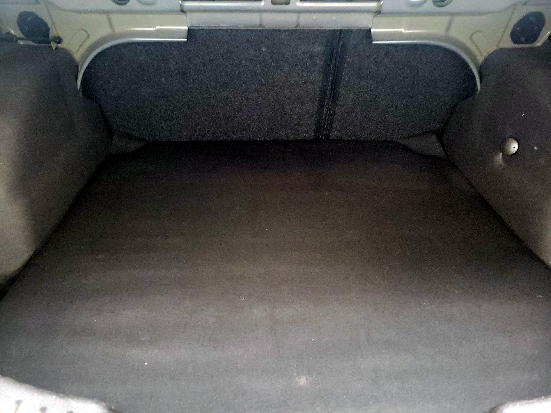 Thumbnail: 2017 Ford Focus - 20