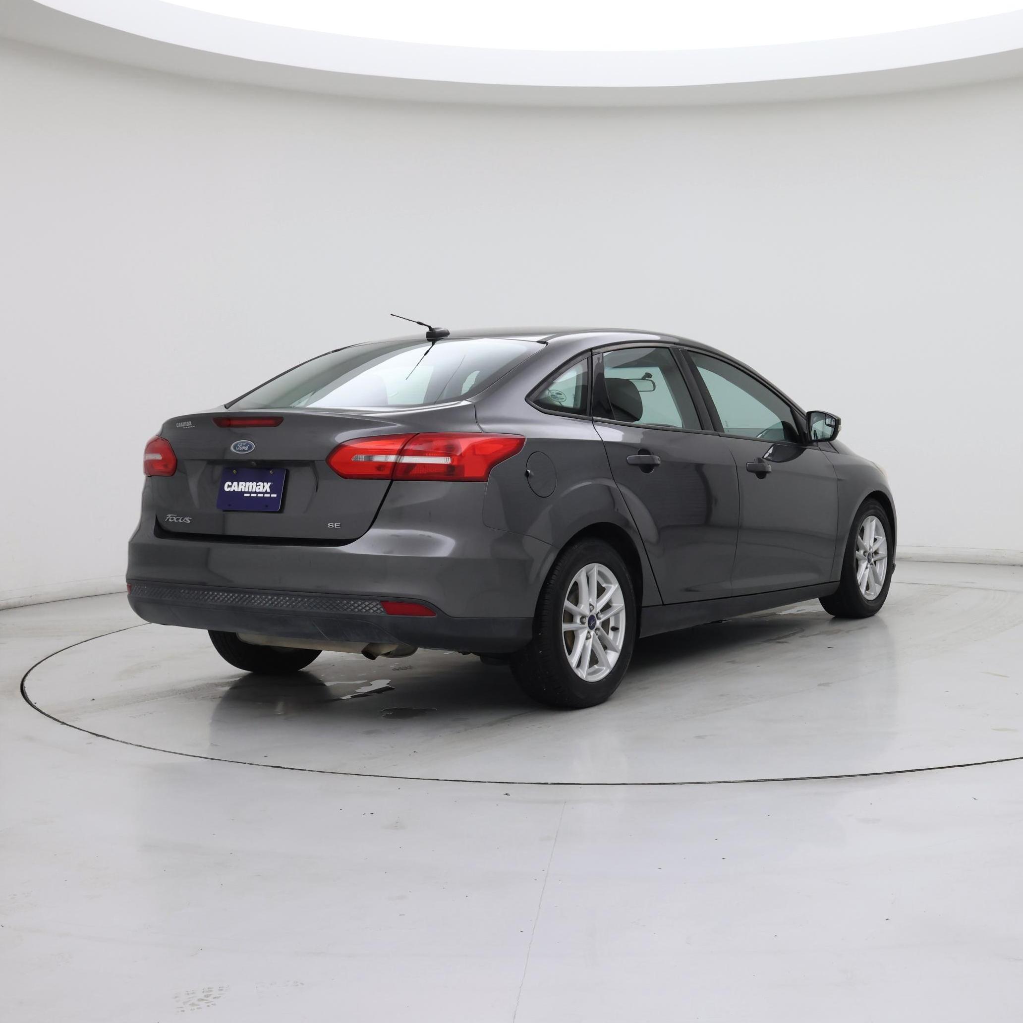 Thumbnail: 2017 Ford Focus - 8