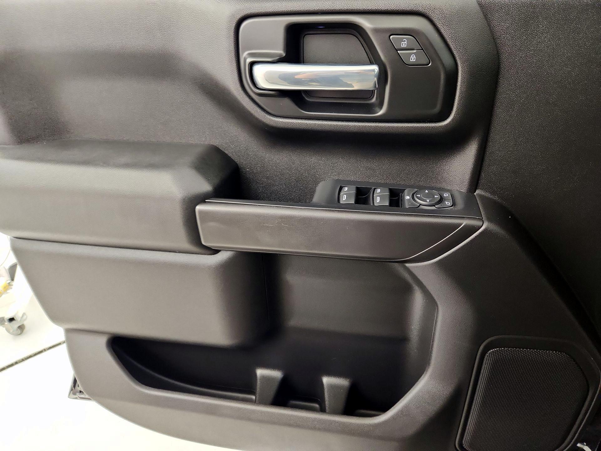 Thumbnail: 2021 Chevrolet Silverado 1500 - 12