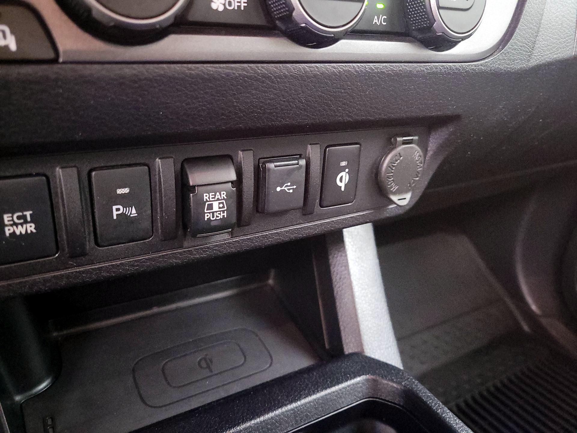 Thumbnail: 2020 Toyota Tacoma - 17