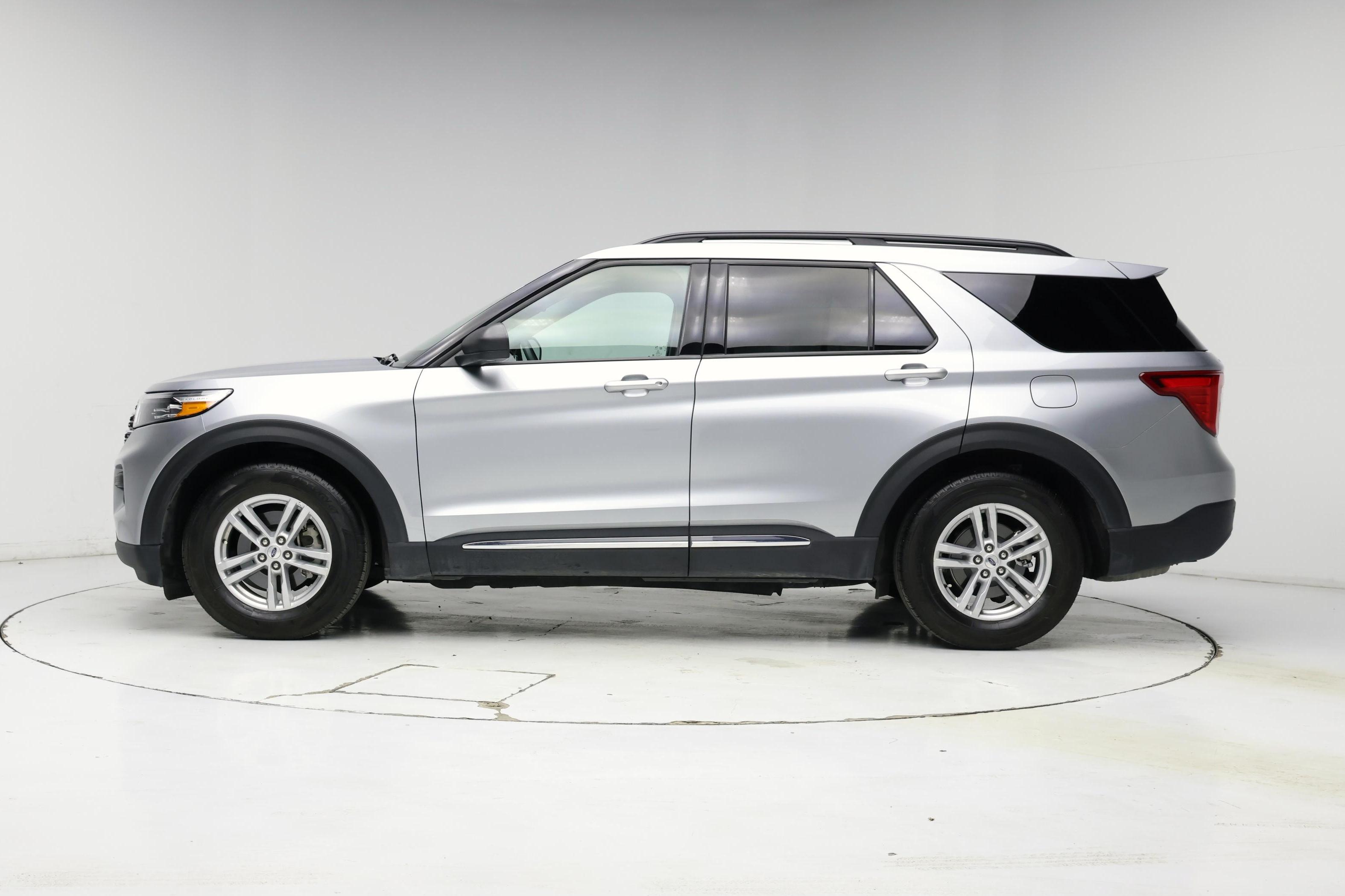 Thumbnail: 2023 Ford Explorer - 3