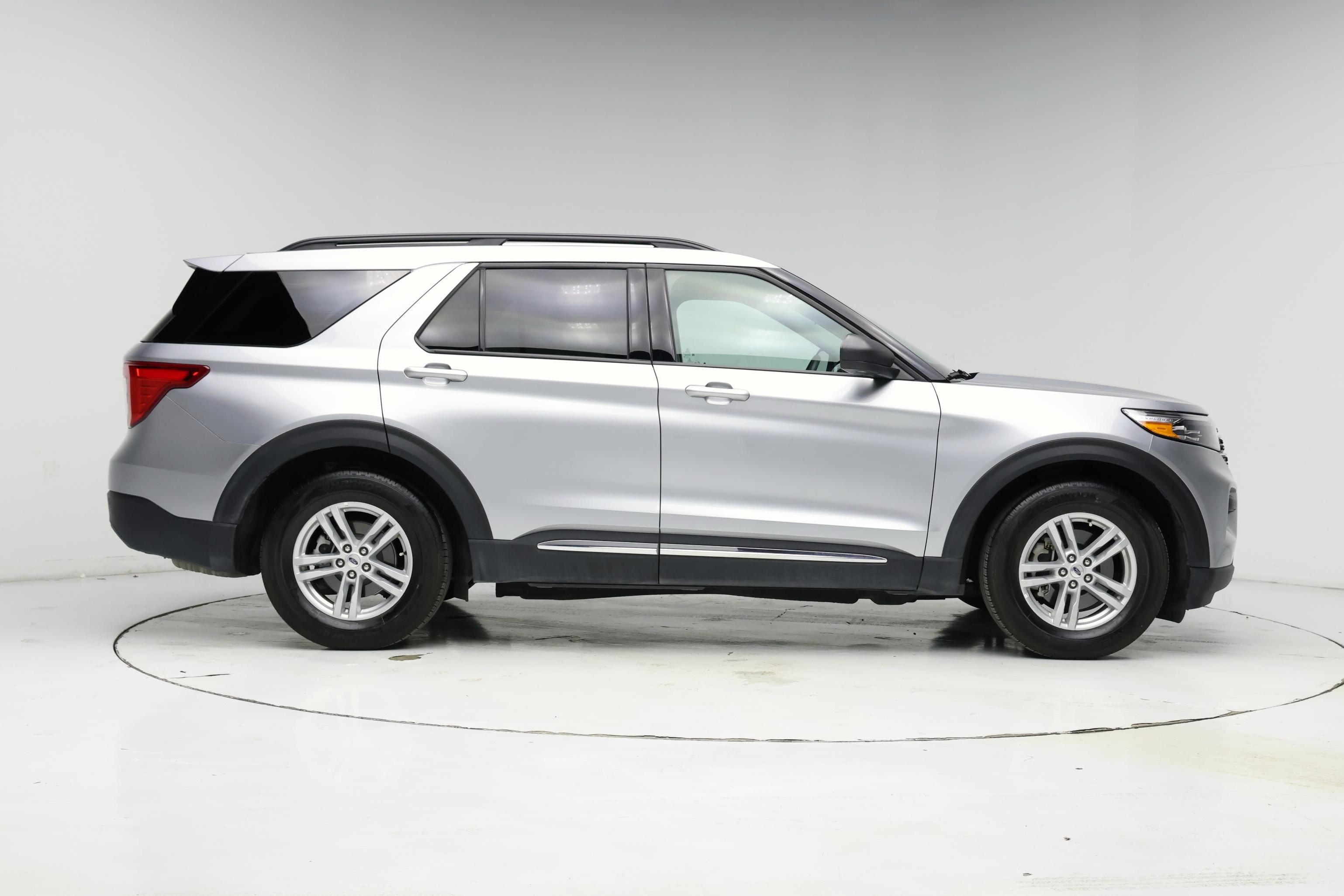 Thumbnail: 2023 Ford Explorer - 7