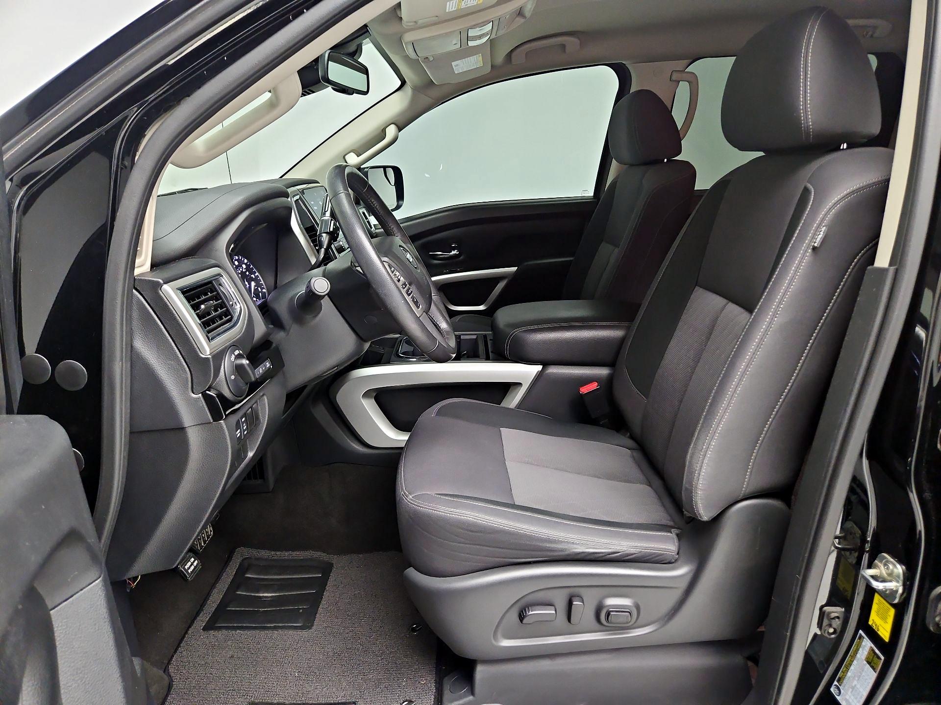 Thumbnail: 2020 Nissan Titan - 11