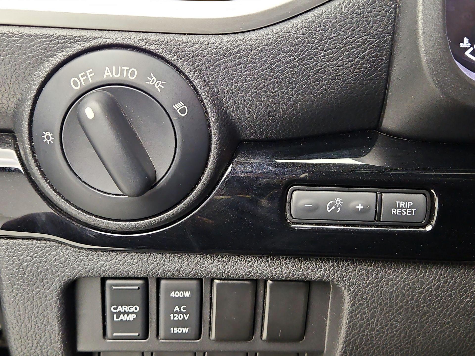 Thumbnail: 2020 Nissan Titan - 13