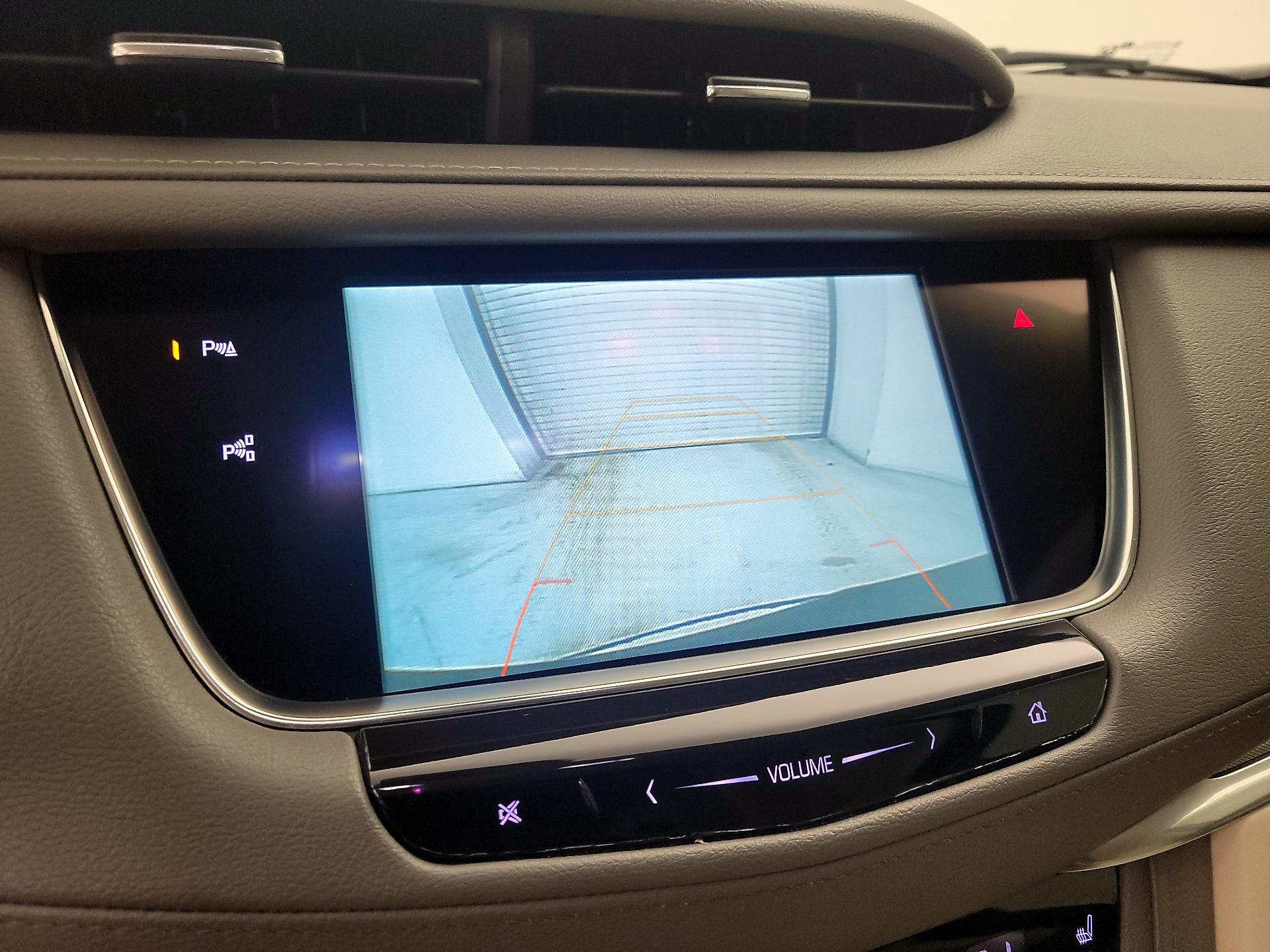 Thumbnail: 2018 Cadillac XT5 - 15