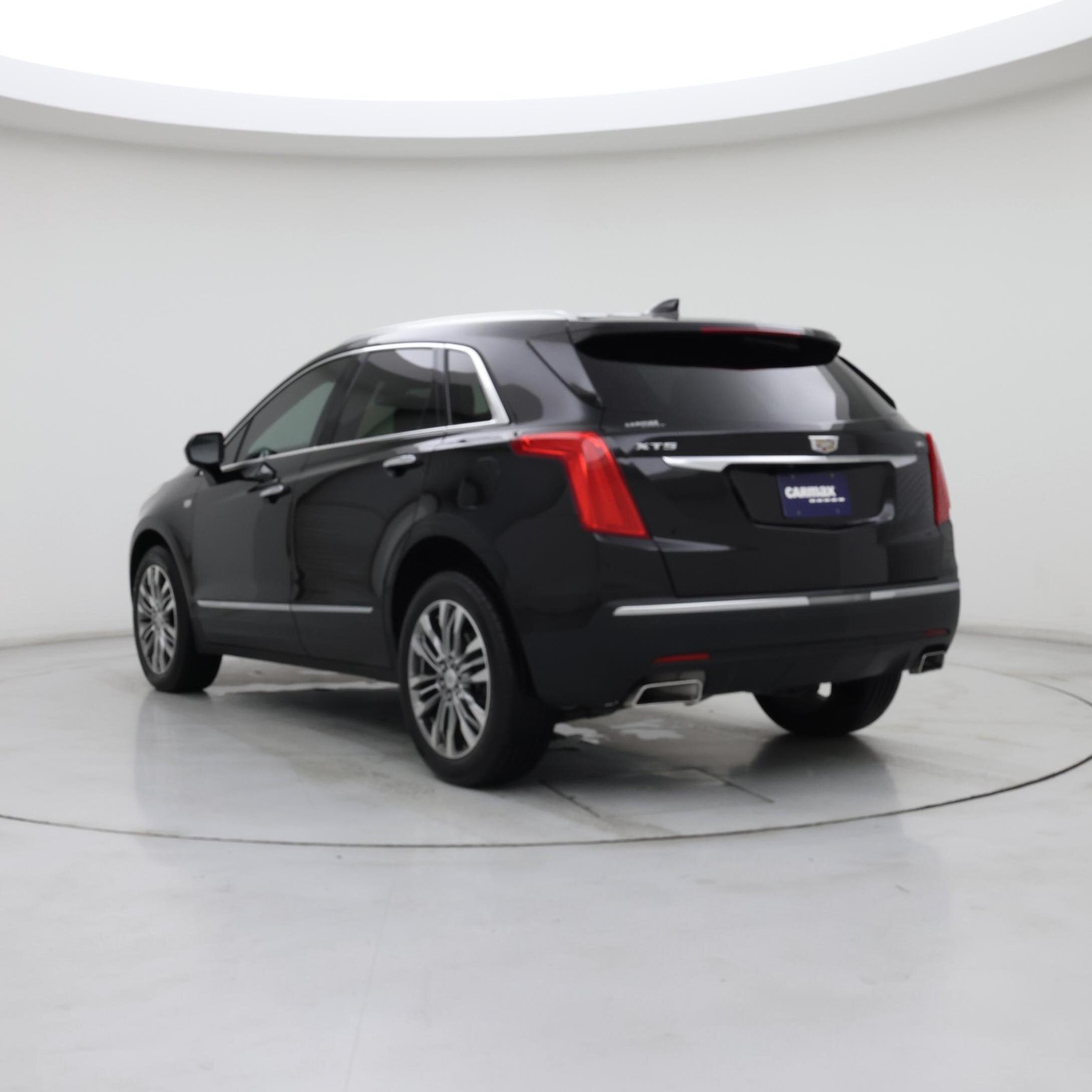 Thumbnail: 2018 Cadillac XT5 - 2