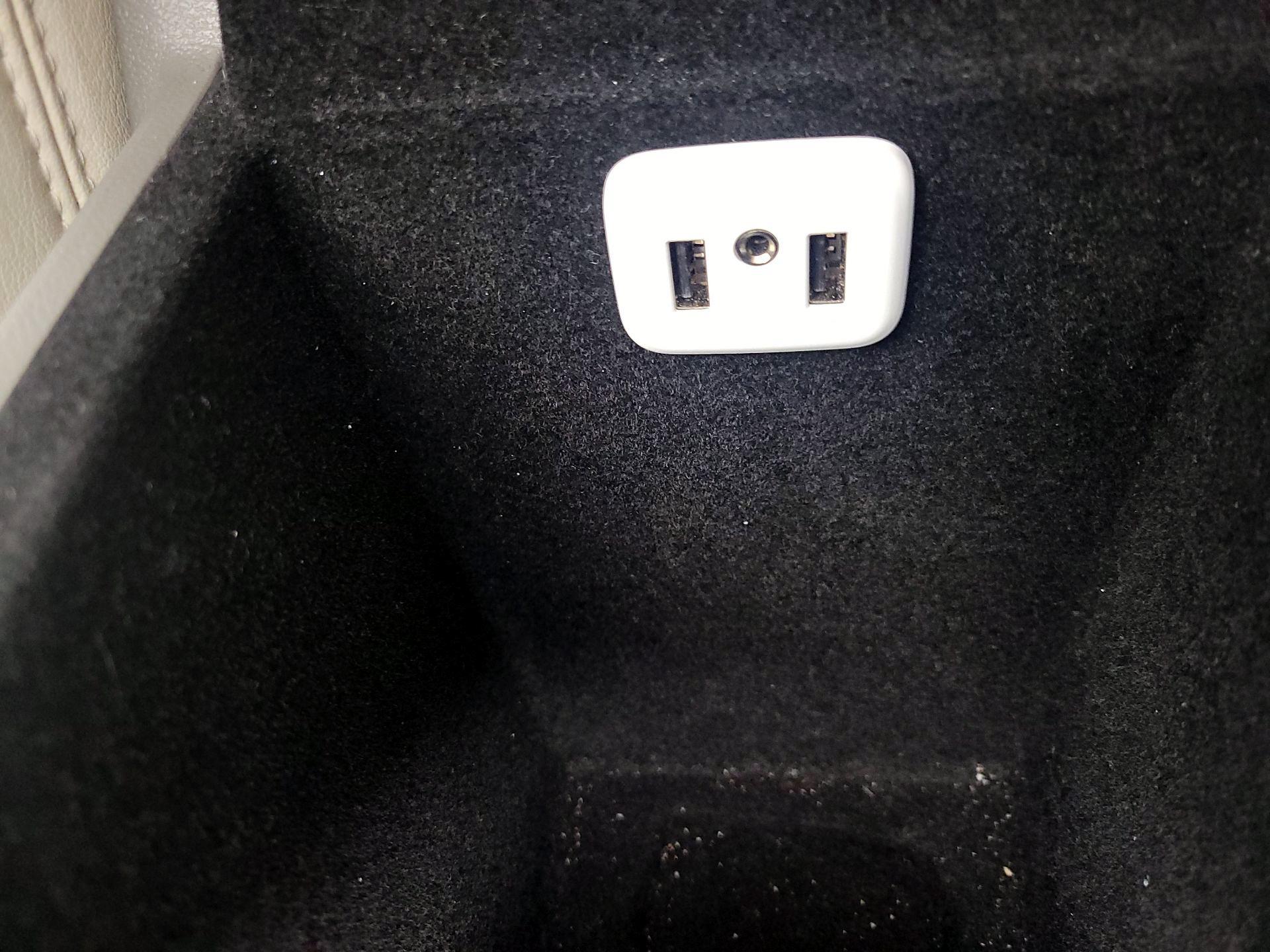 Thumbnail: 2018 Cadillac XT5 - 19