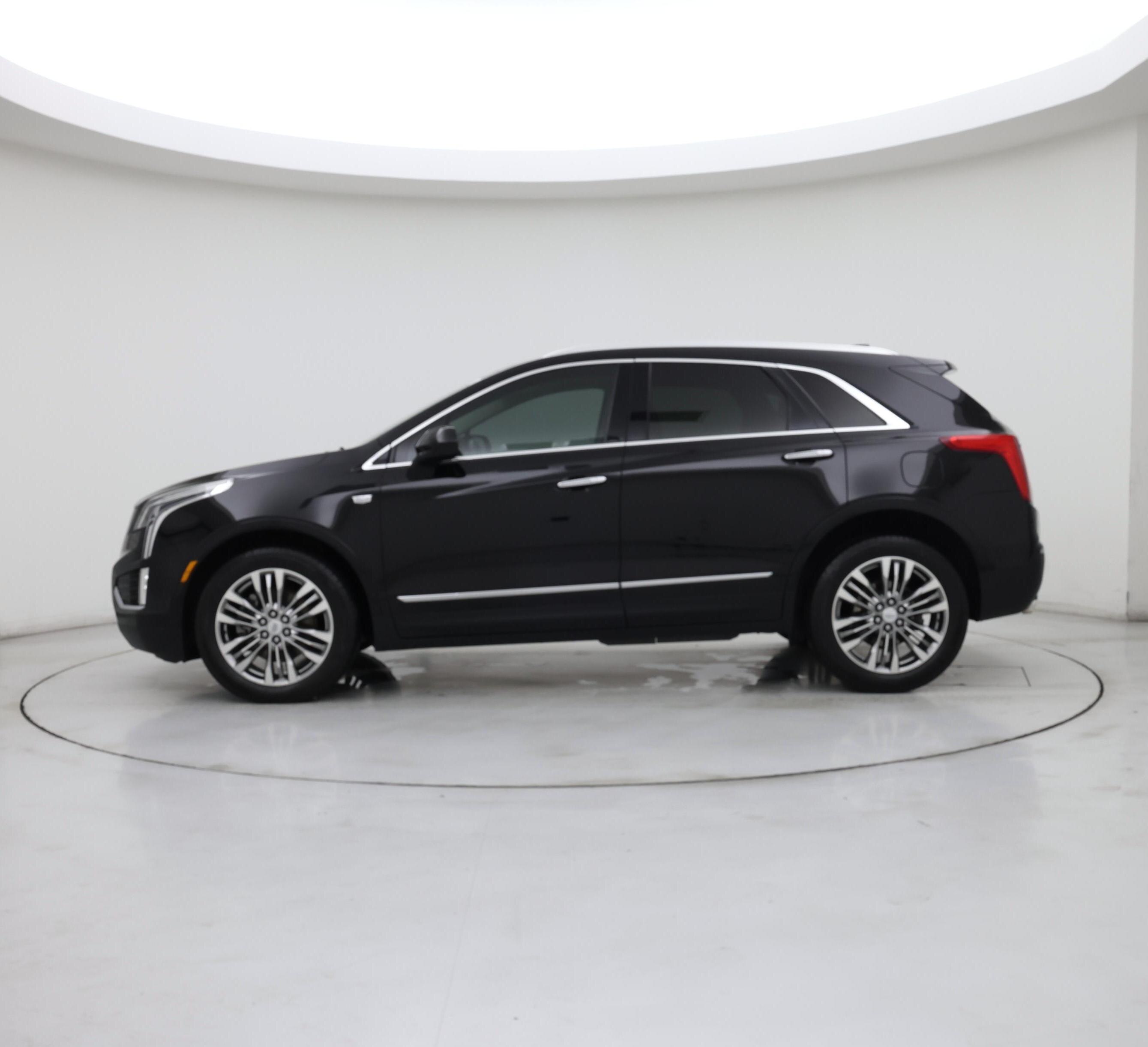 Thumbnail: 2018 Cadillac XT5 - 3