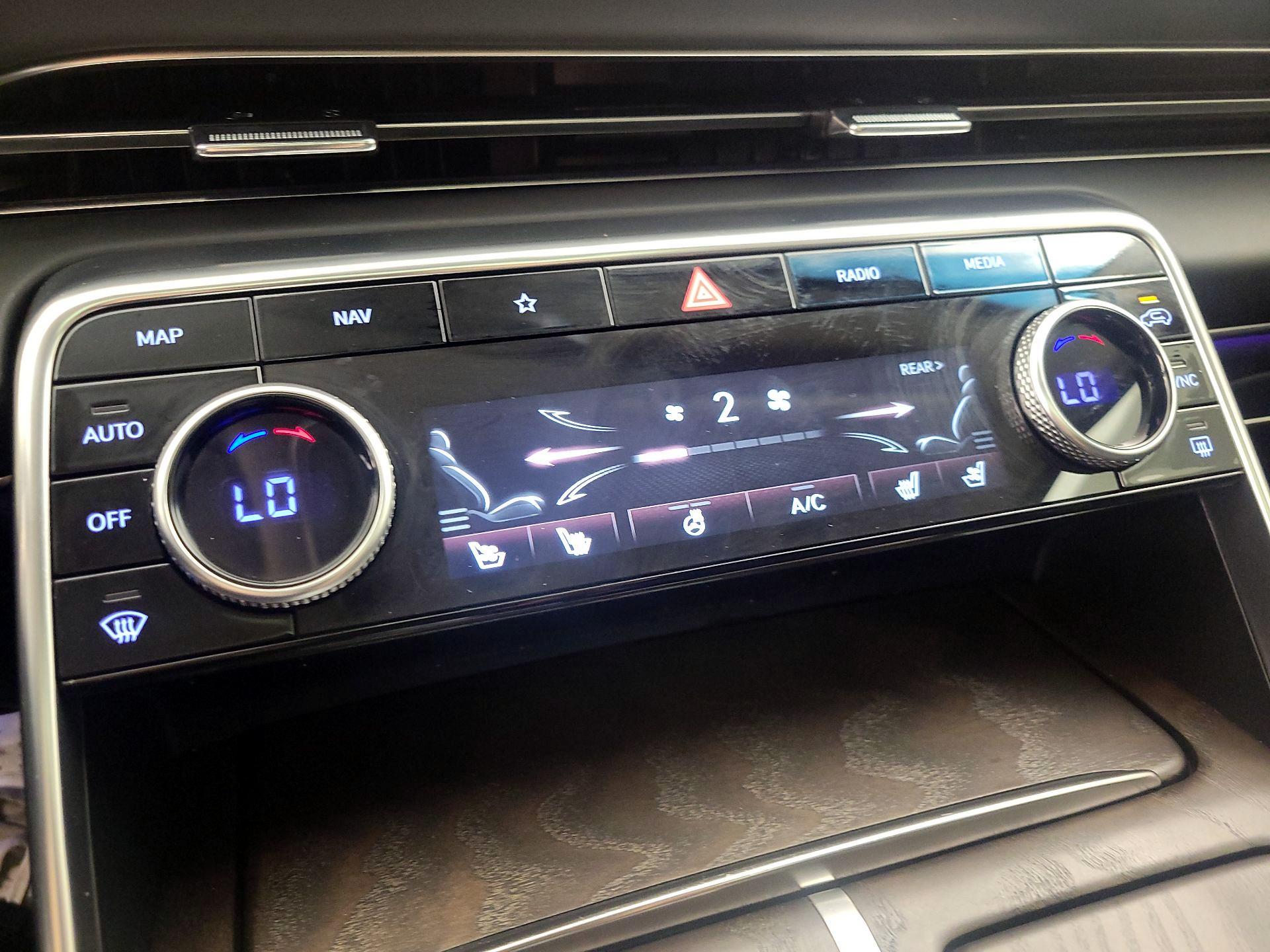 Thumbnail: 2024 Genesis GV80 - 17