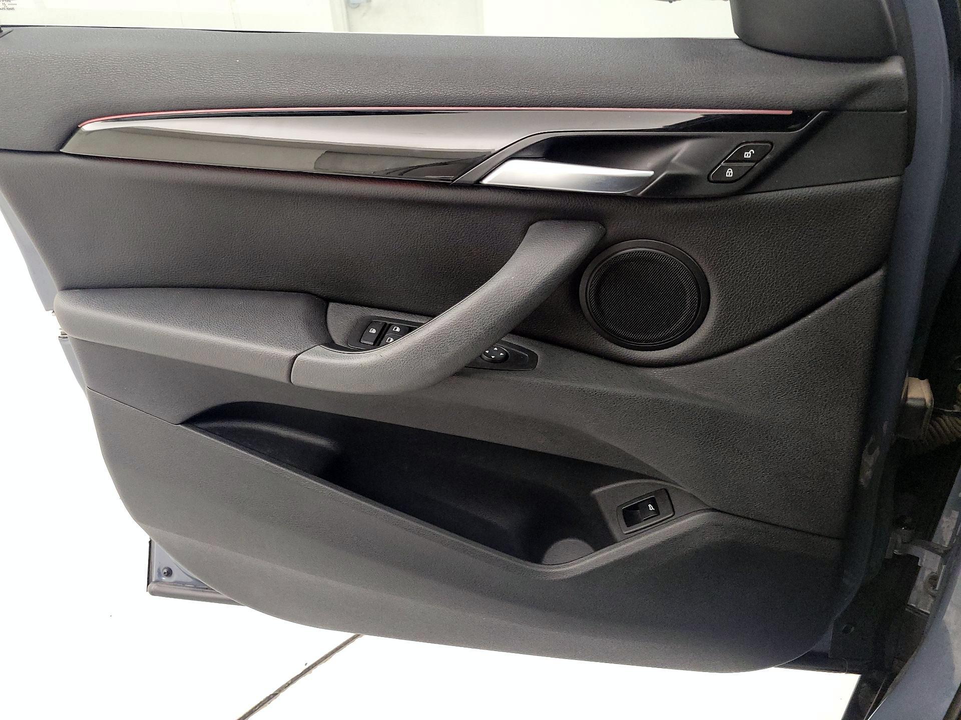 Thumbnail: 2021 BMW X1 - 10