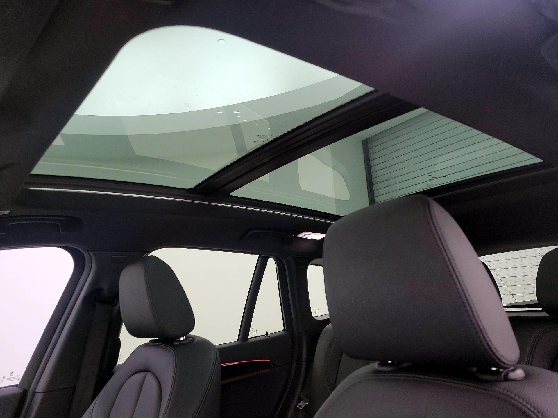 Thumbnail: 2021 BMW X1 - 18