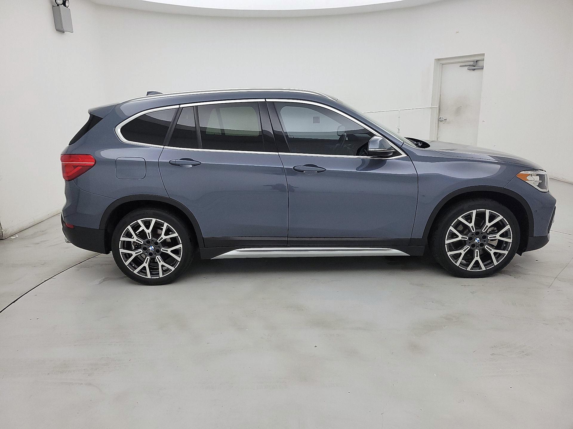 Thumbnail: 2021 BMW X1 - 4