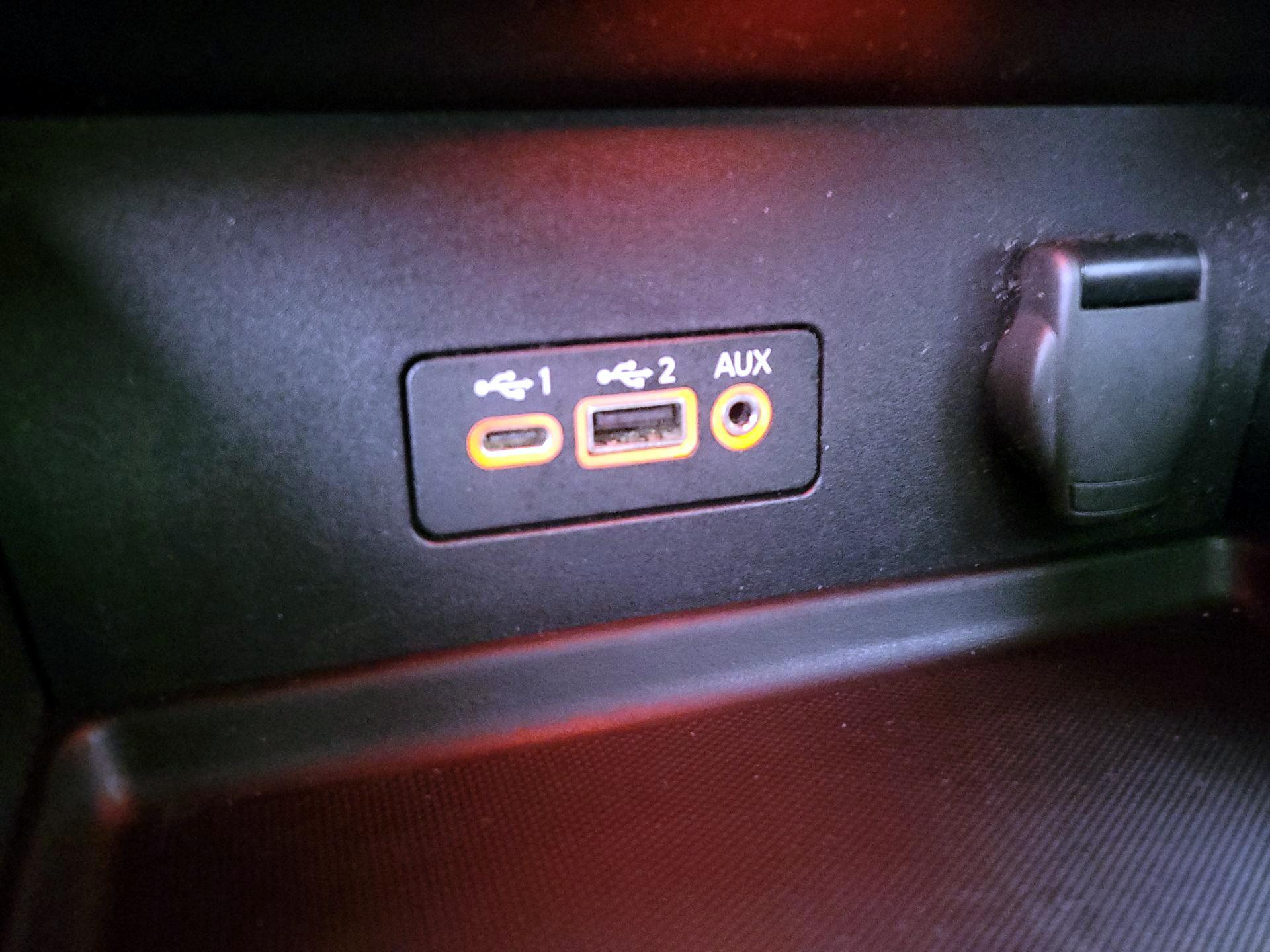 Thumbnail: 2022 Nissan Sentra - 18