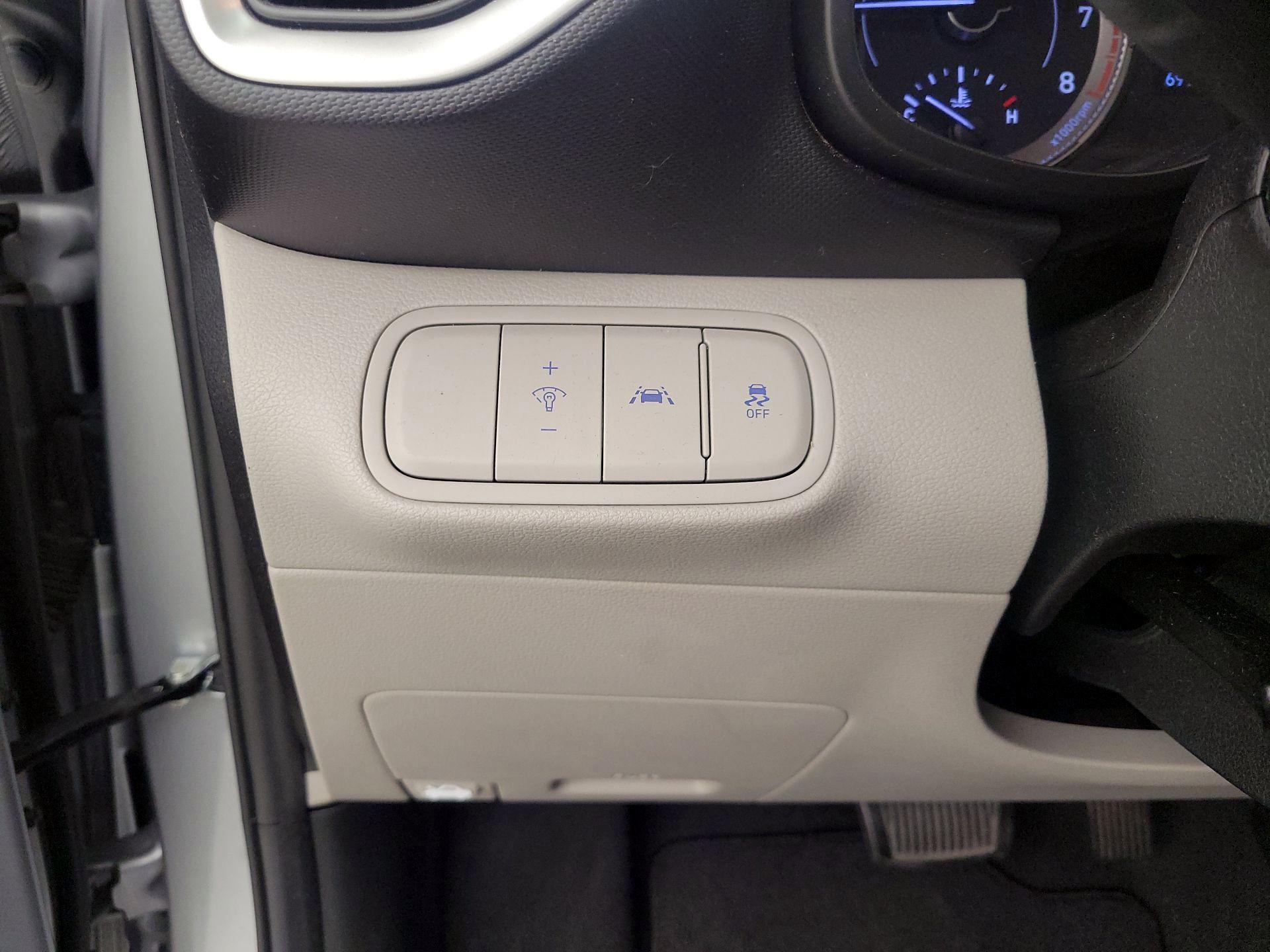 Thumbnail: 2020 Hyundai Venue - 13