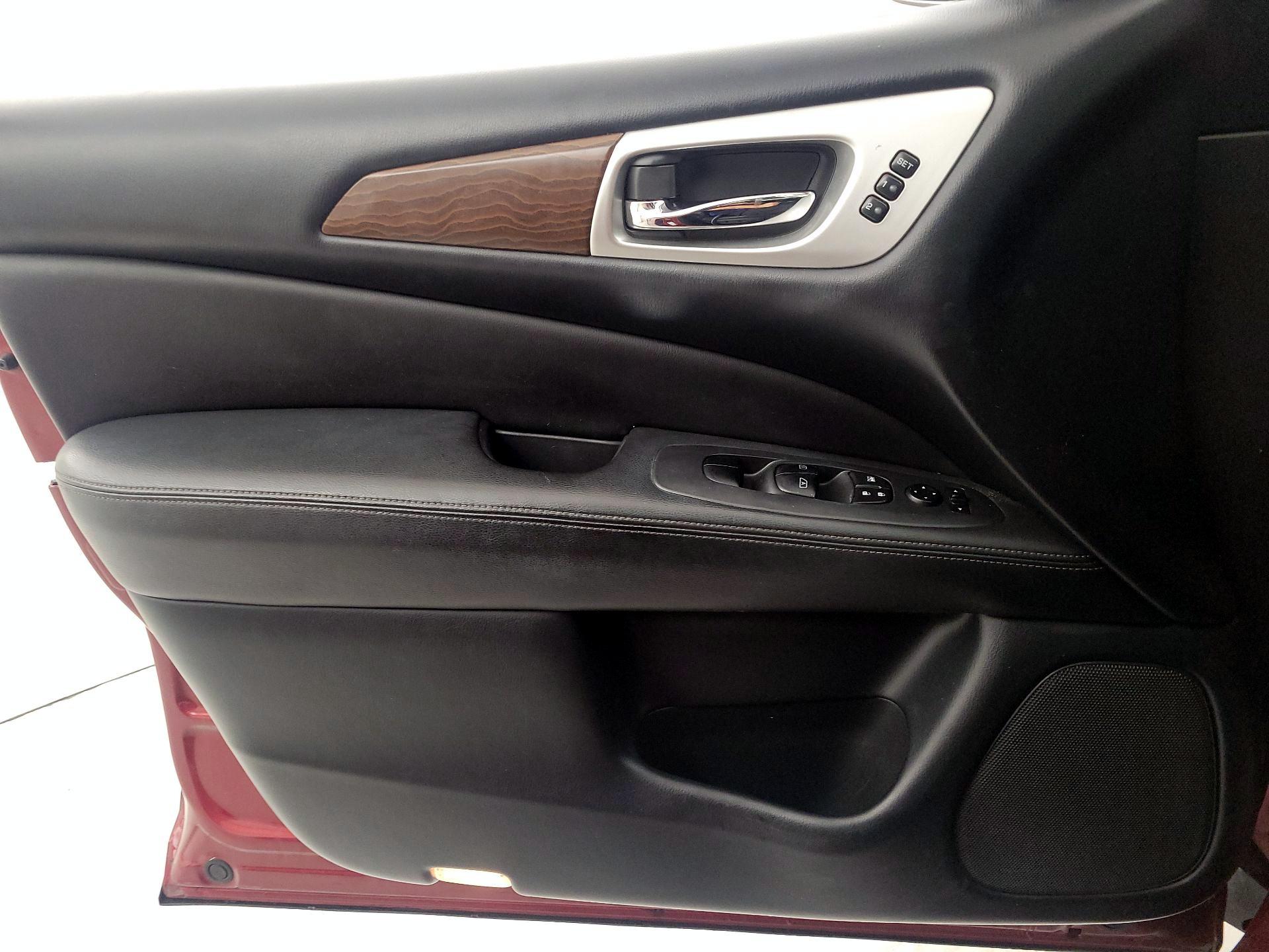 Thumbnail: 2018 Nissan Pathfinder - 12