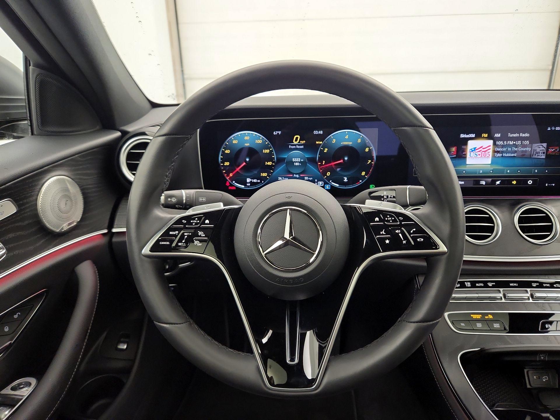 Thumbnail: 2023 Mercedes-Benz E-Class - 10