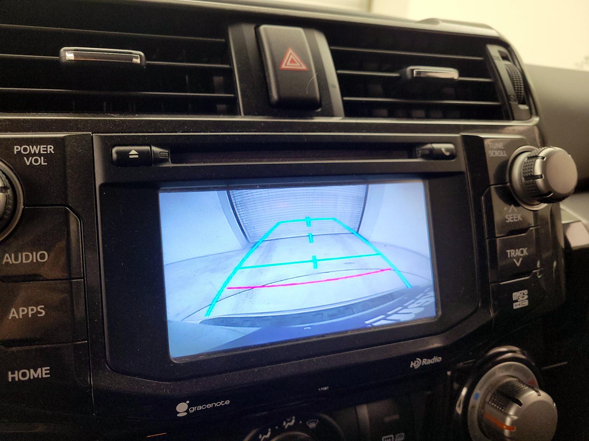 Thumbnail: 2015 Toyota 4Runner - 13