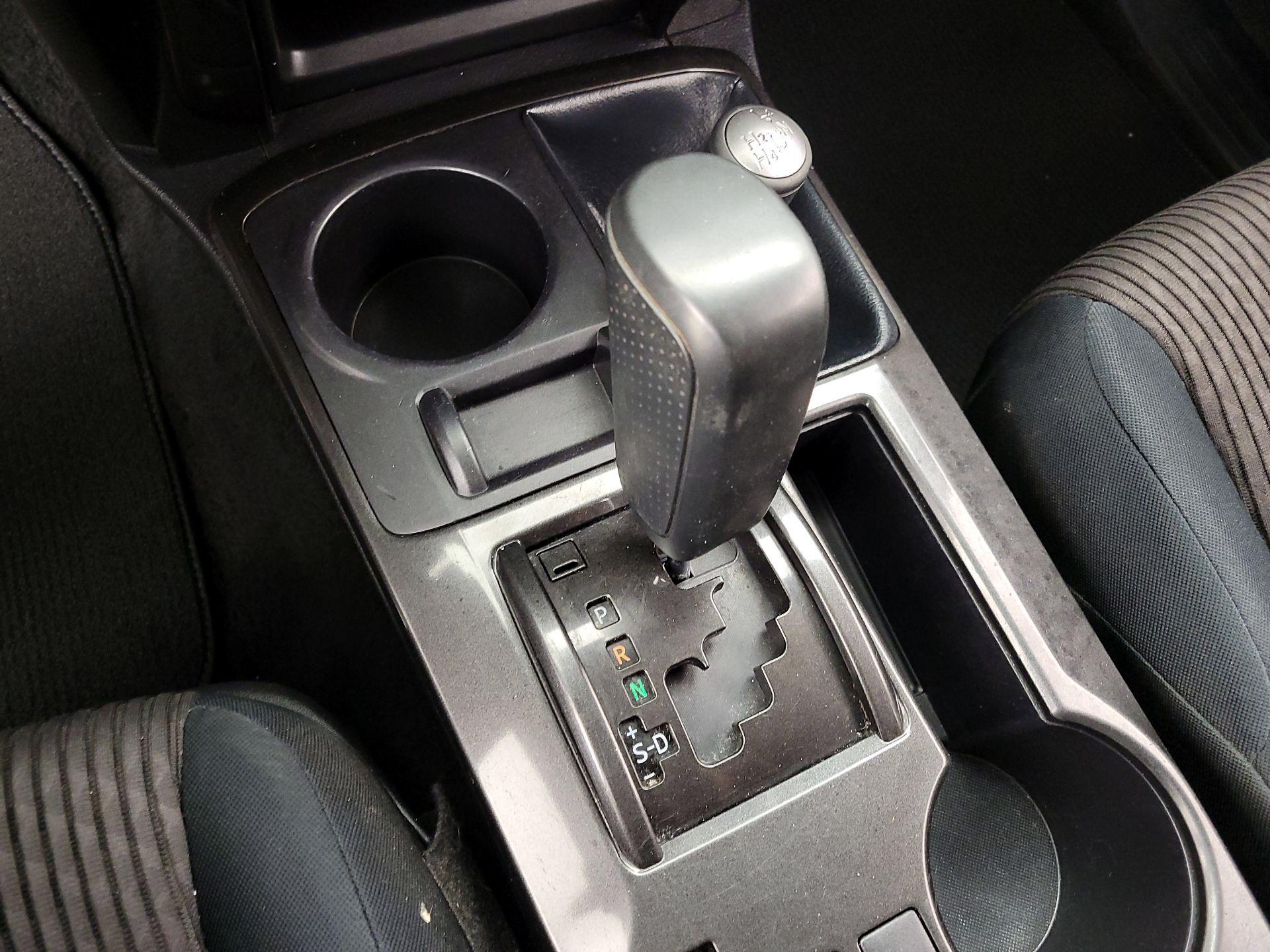 Thumbnail: 2015 Toyota 4Runner - 16