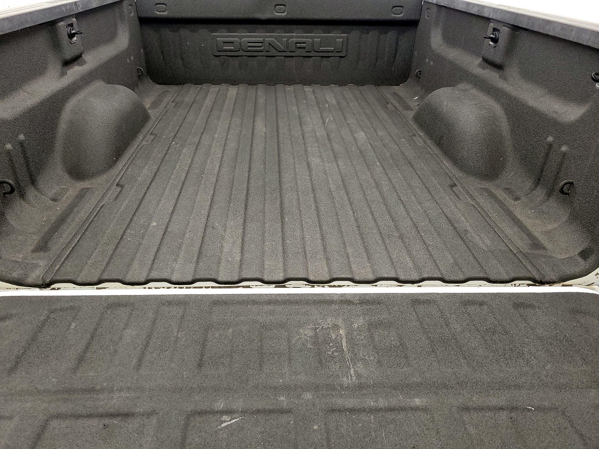 Thumbnail: 2016 GMC Sierra 2500 - 19