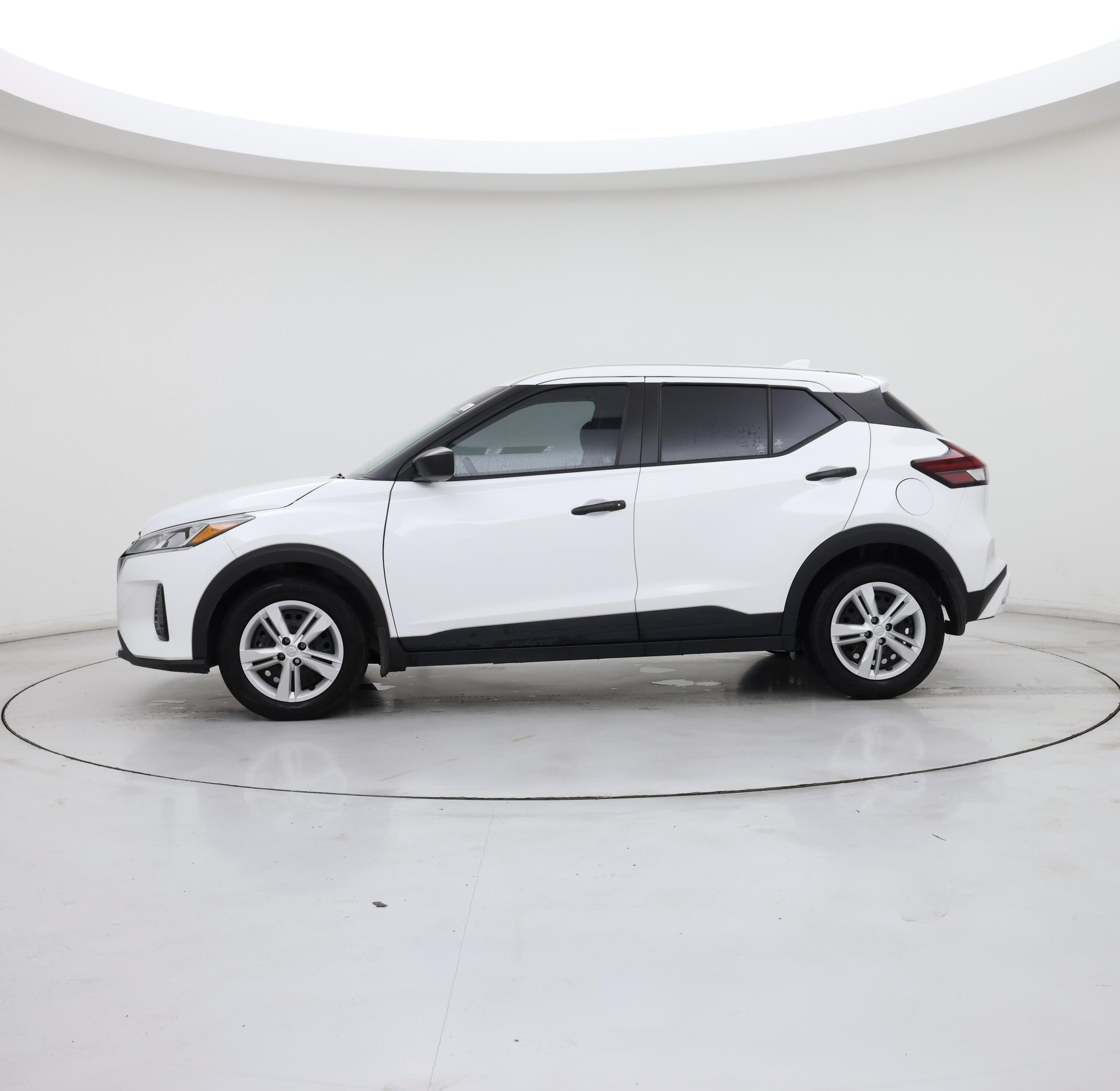 Thumbnail: 2024 Nissan Kicks - 3