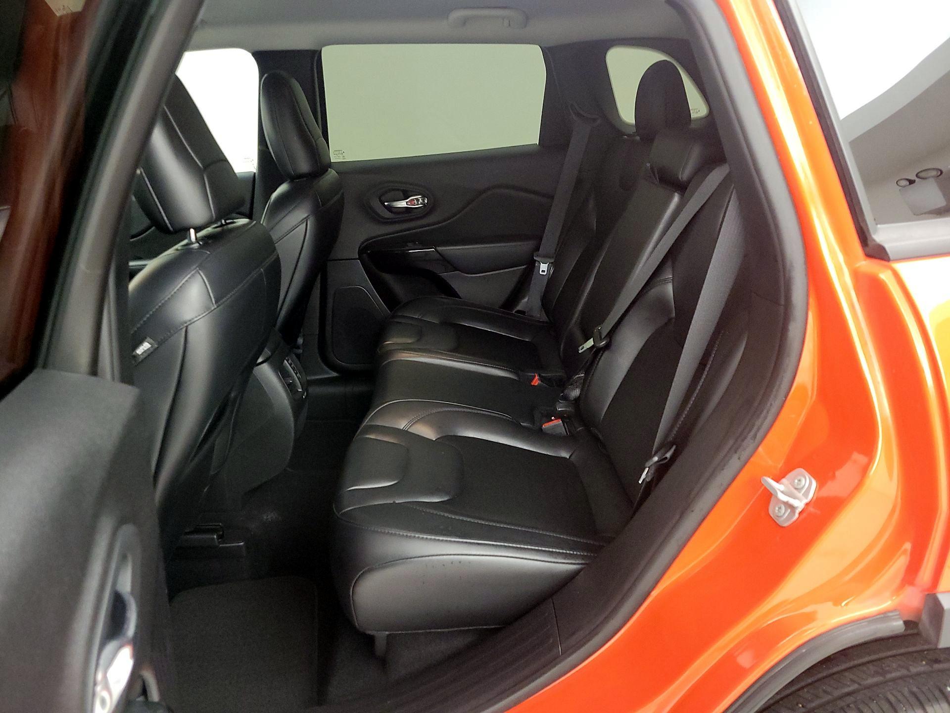 Thumbnail: 2021 Jeep Cherokee - 19