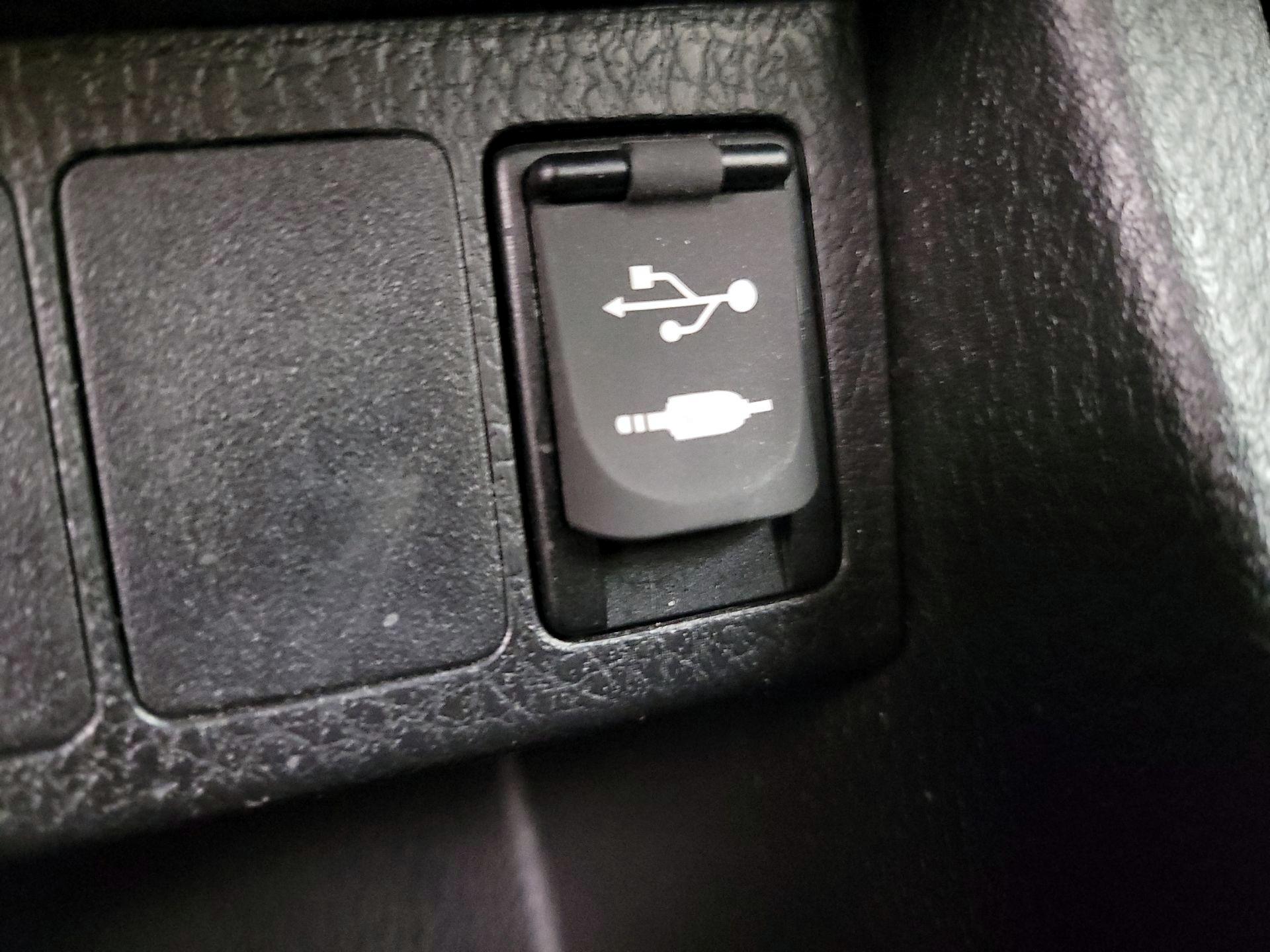 Thumbnail: 2017 Toyota Corolla - 16