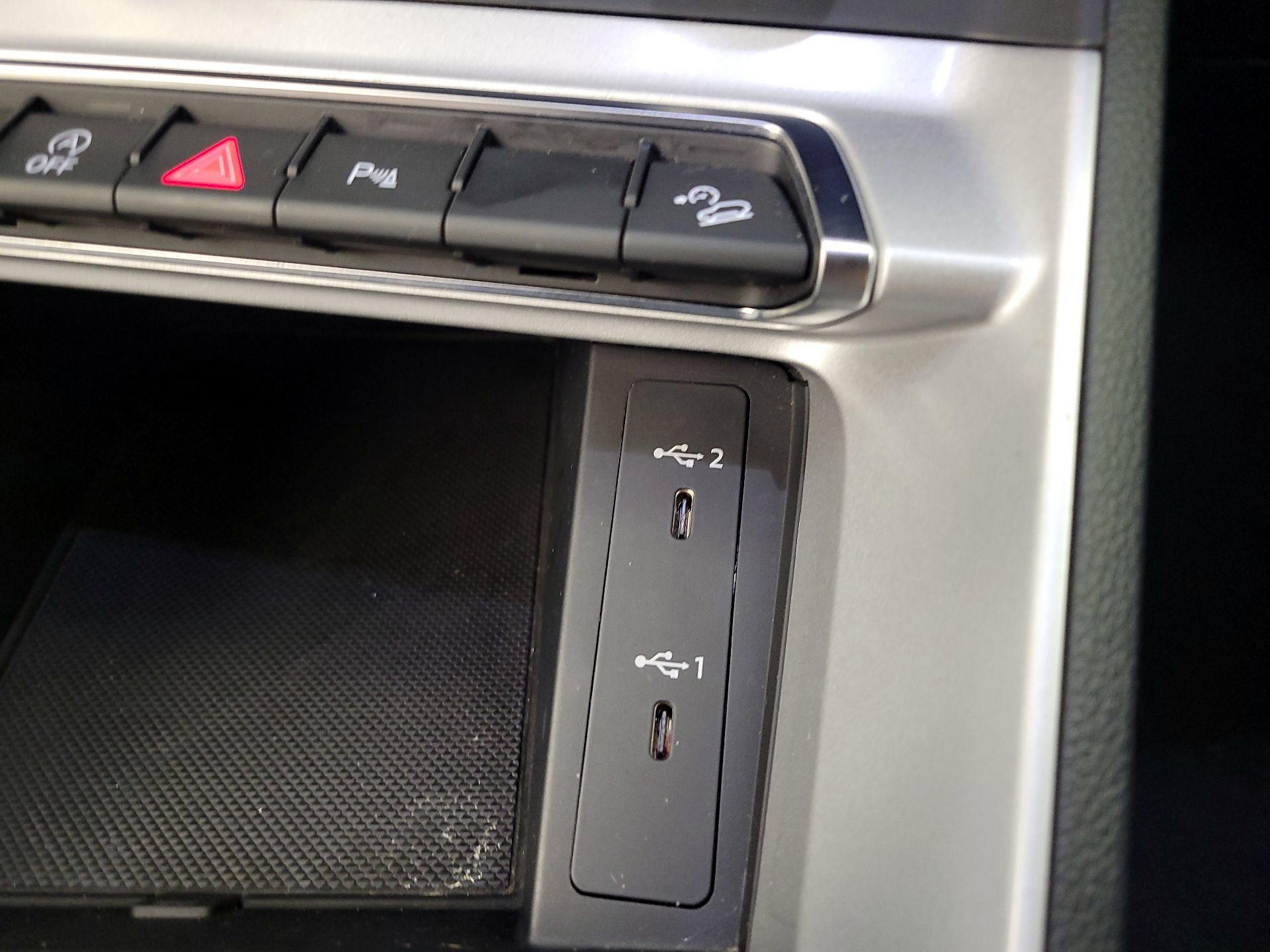 Thumbnail: 2022 Audi Q3 - 16