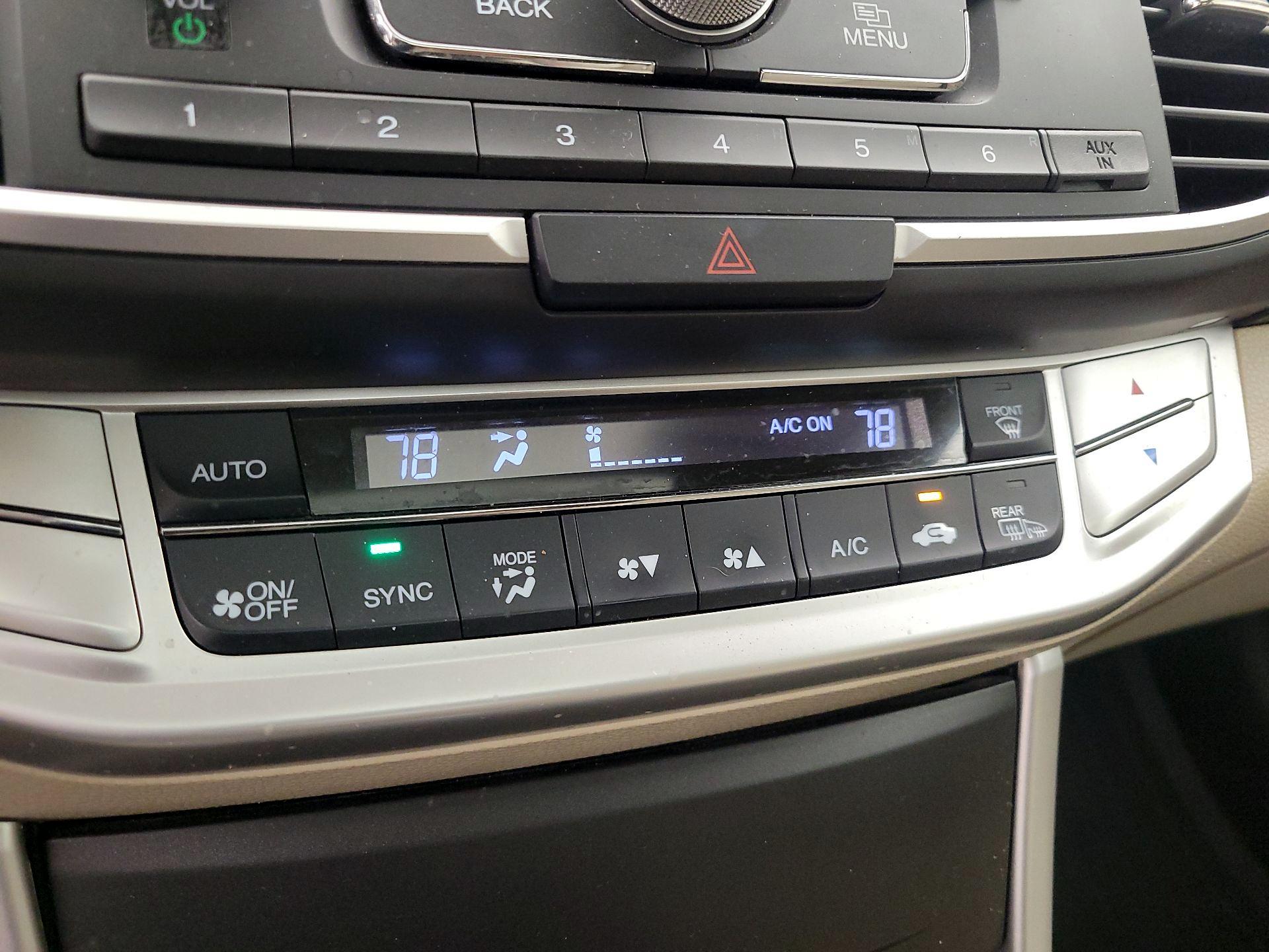 Thumbnail: 2015 Honda Accord - 14