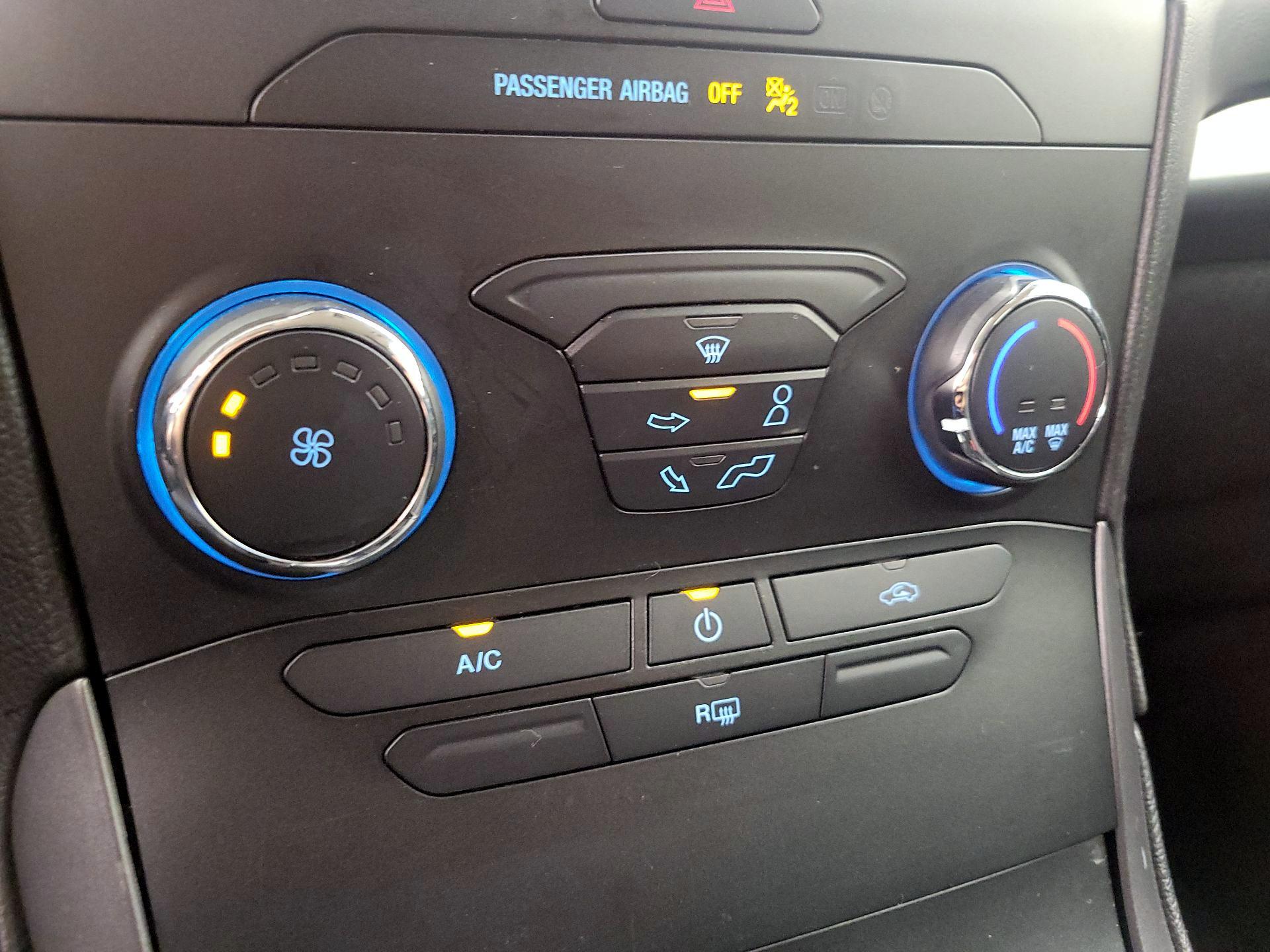 Thumbnail: 2019 Ford Edge - 16