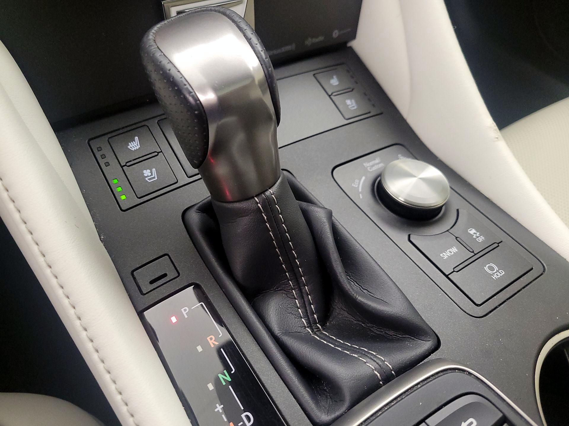 Thumbnail: 2021 Lexus RC - 18