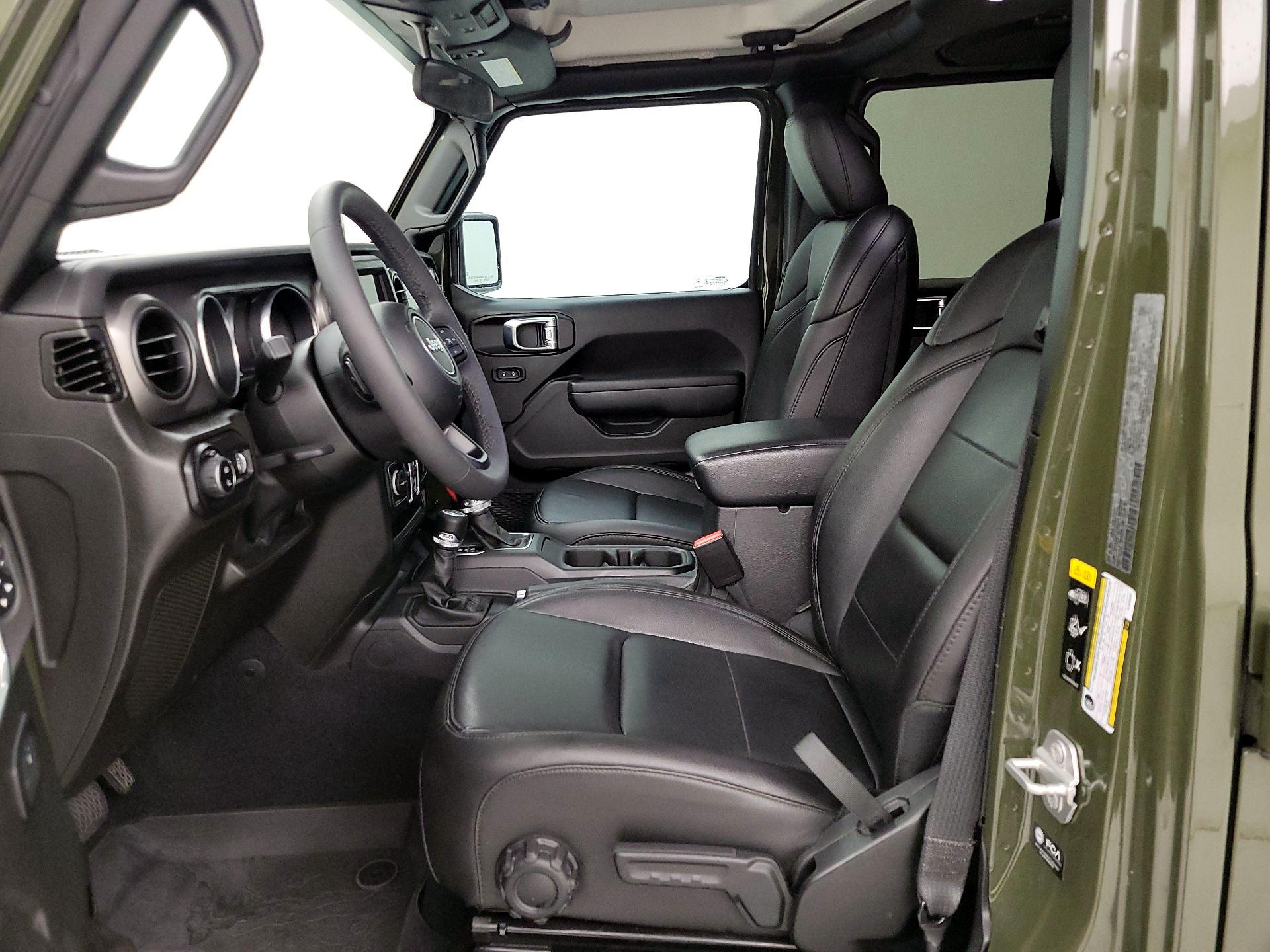 Thumbnail: 2023 Jeep Gladiator - 11