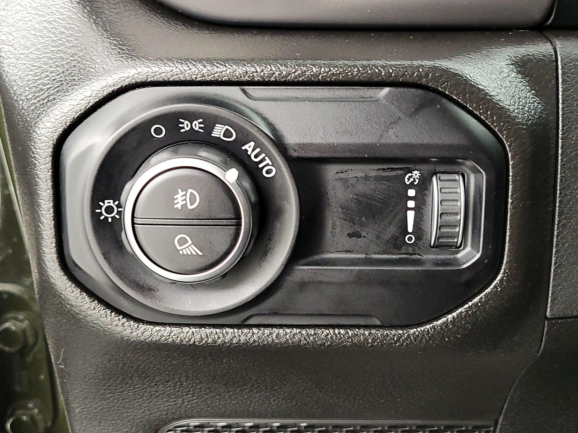 Thumbnail: 2023 Jeep Gladiator - 13