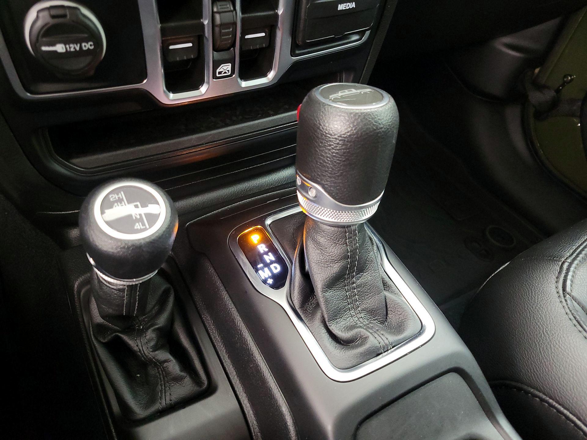 Thumbnail: 2023 Jeep Gladiator - 17